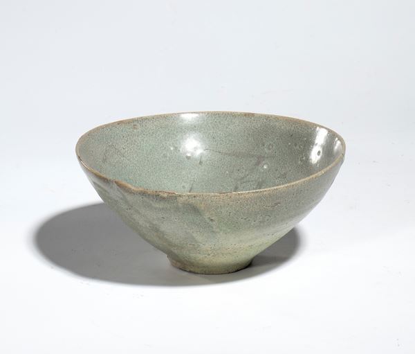 Celadon-glazed bowl. Korea, 20th century.