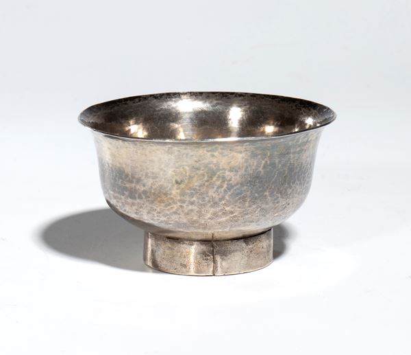 Silver-plated bowl. Tibet, 20th century.