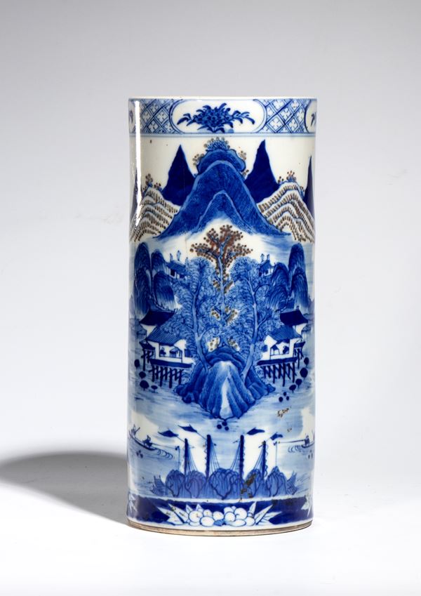 Vaso cilindrico in porcellana bianca e blu decorato con paesaggi 