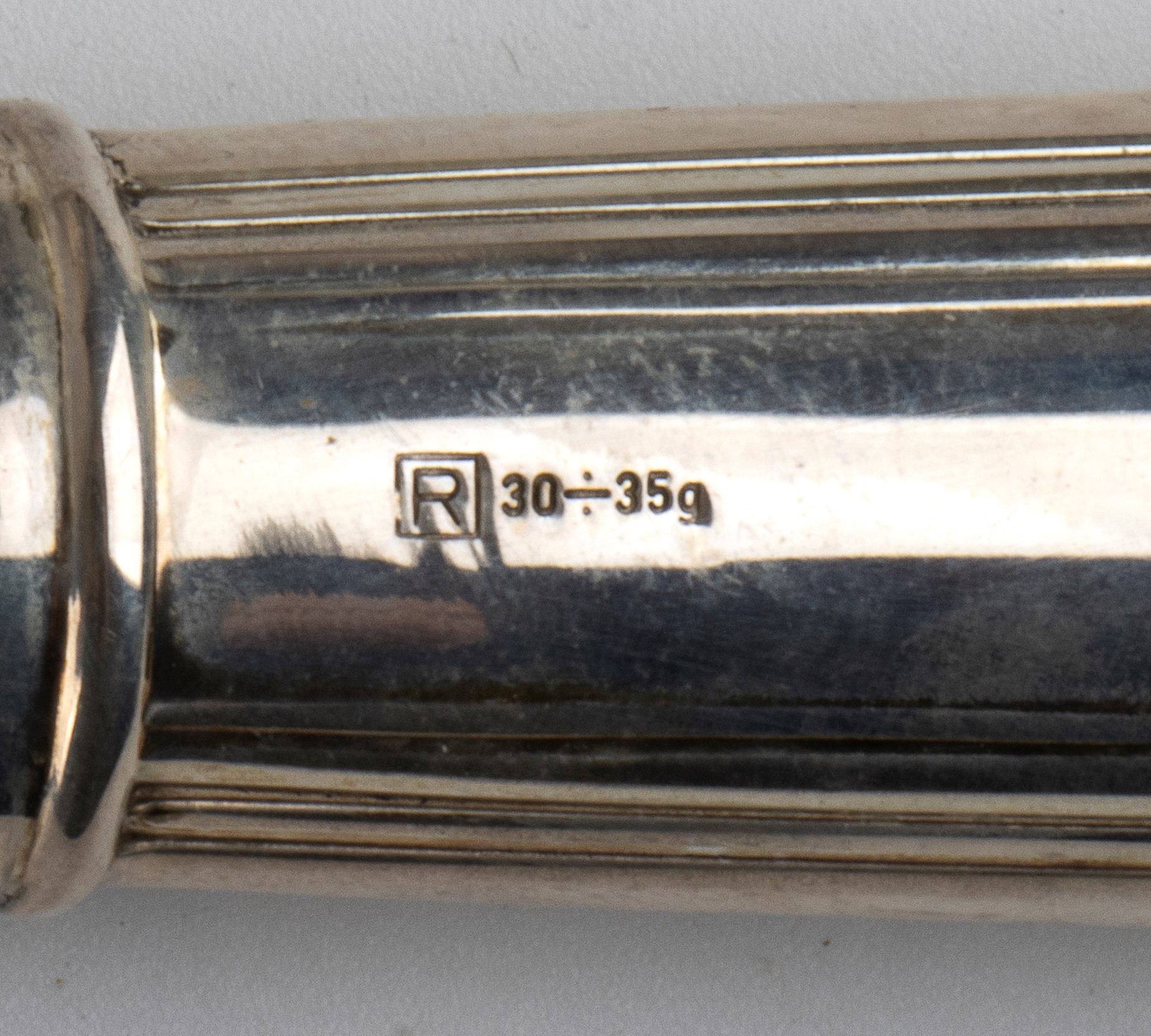 Argentiere Cesa, Servizio da tavola in argento 800/1000 con coltello da pane, cesoia e apribottig...
