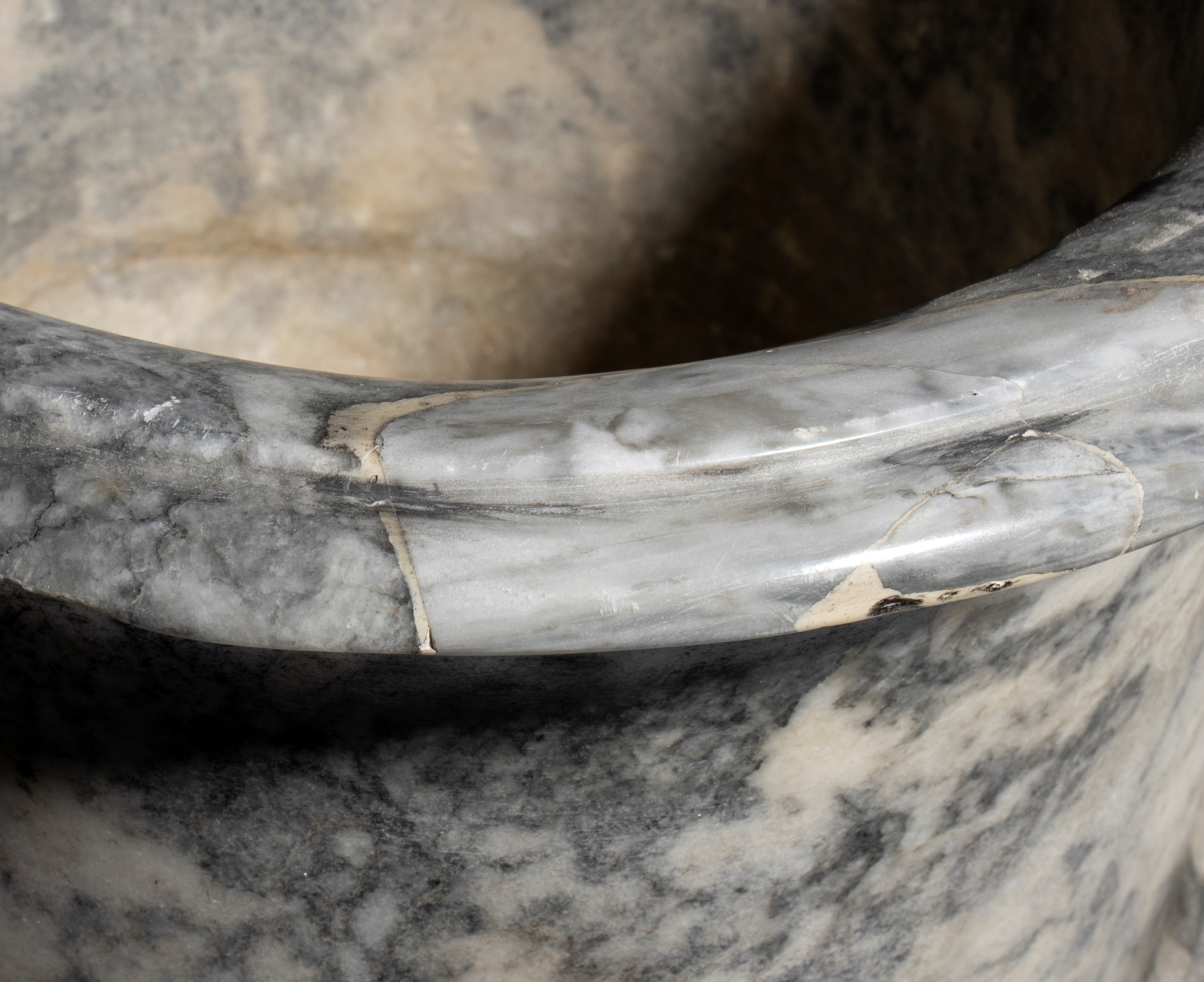 Vaso in marmo africano, XIX secolo