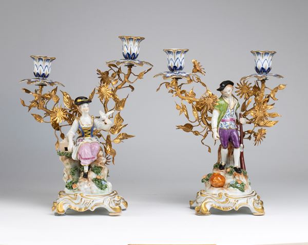 Coppia di candelabri a due fiamme di Capodimonte