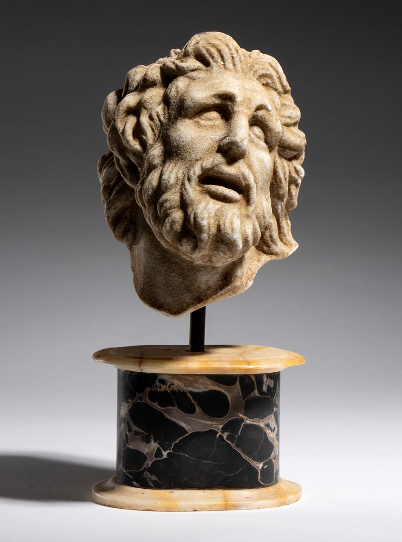 Replica in marmo bianco della testa di Laocoonte, scultura XX secolo