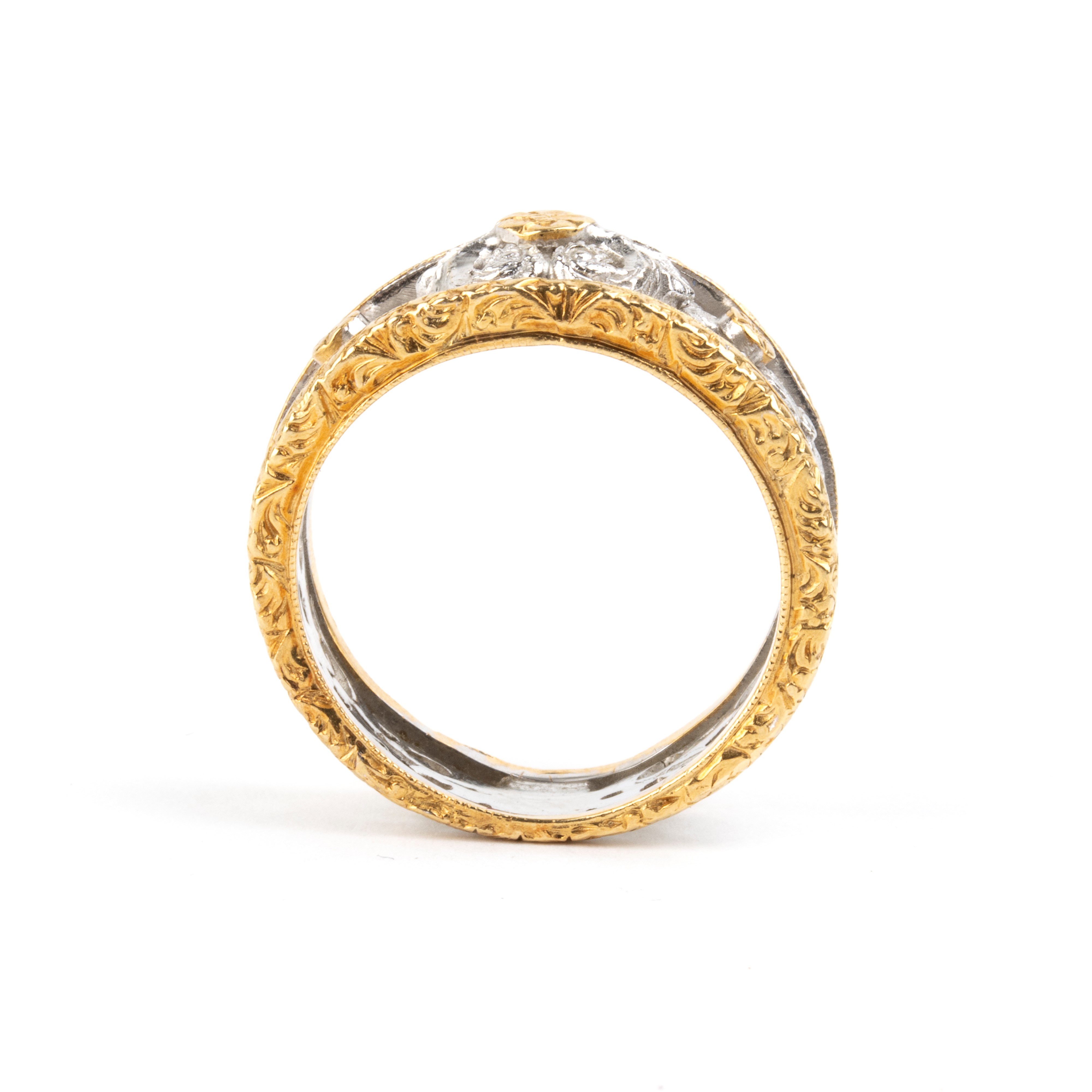 Anello in oro stile fiorentino, oro giallo e oro bianco 18k