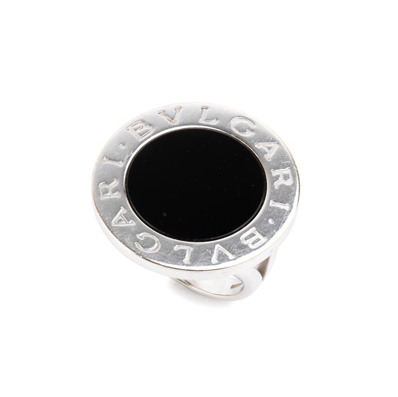 Bulgari - Anello in oro bianco 18k con disco in onice