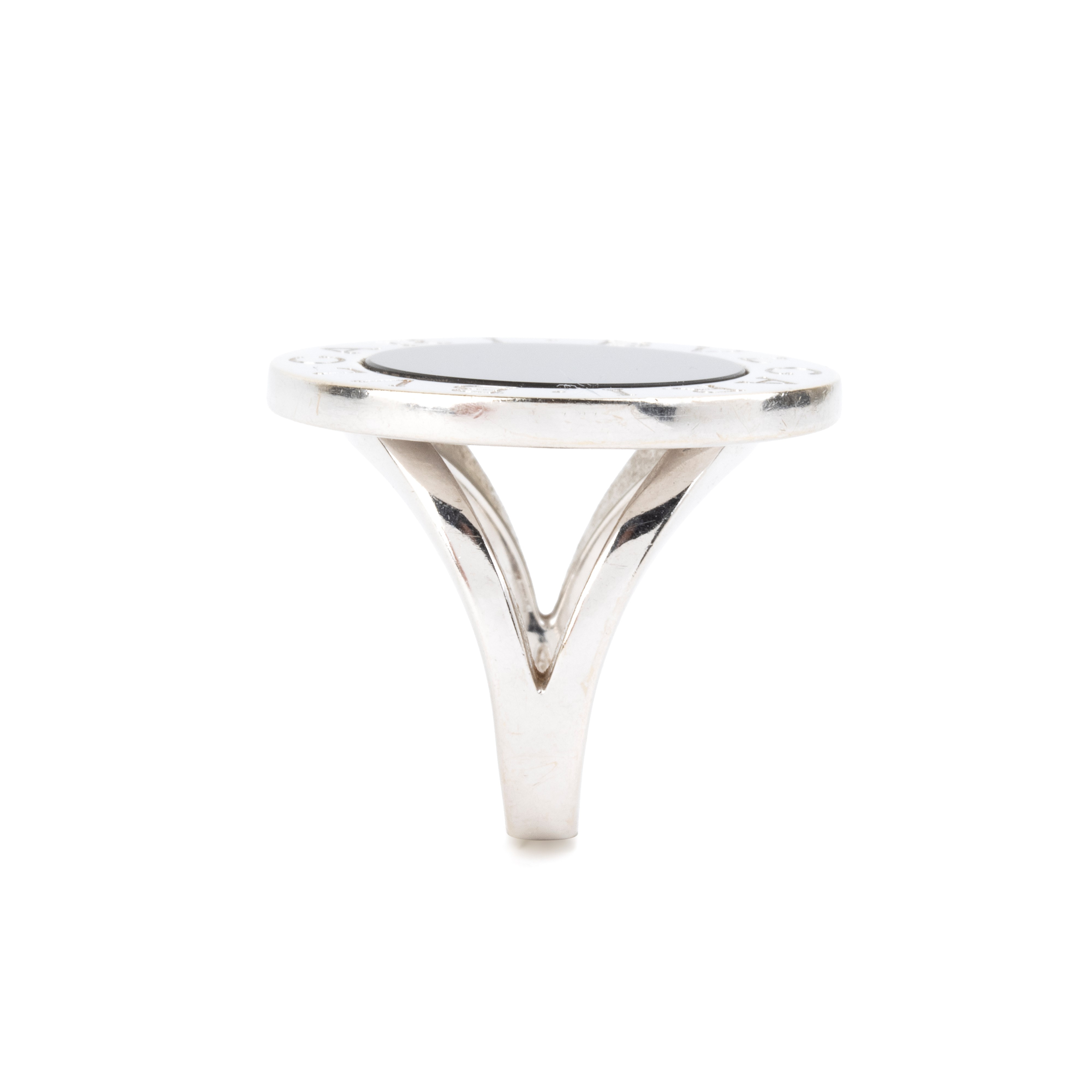 Bulgari - Anello in oro bianco 18k con disco in onice