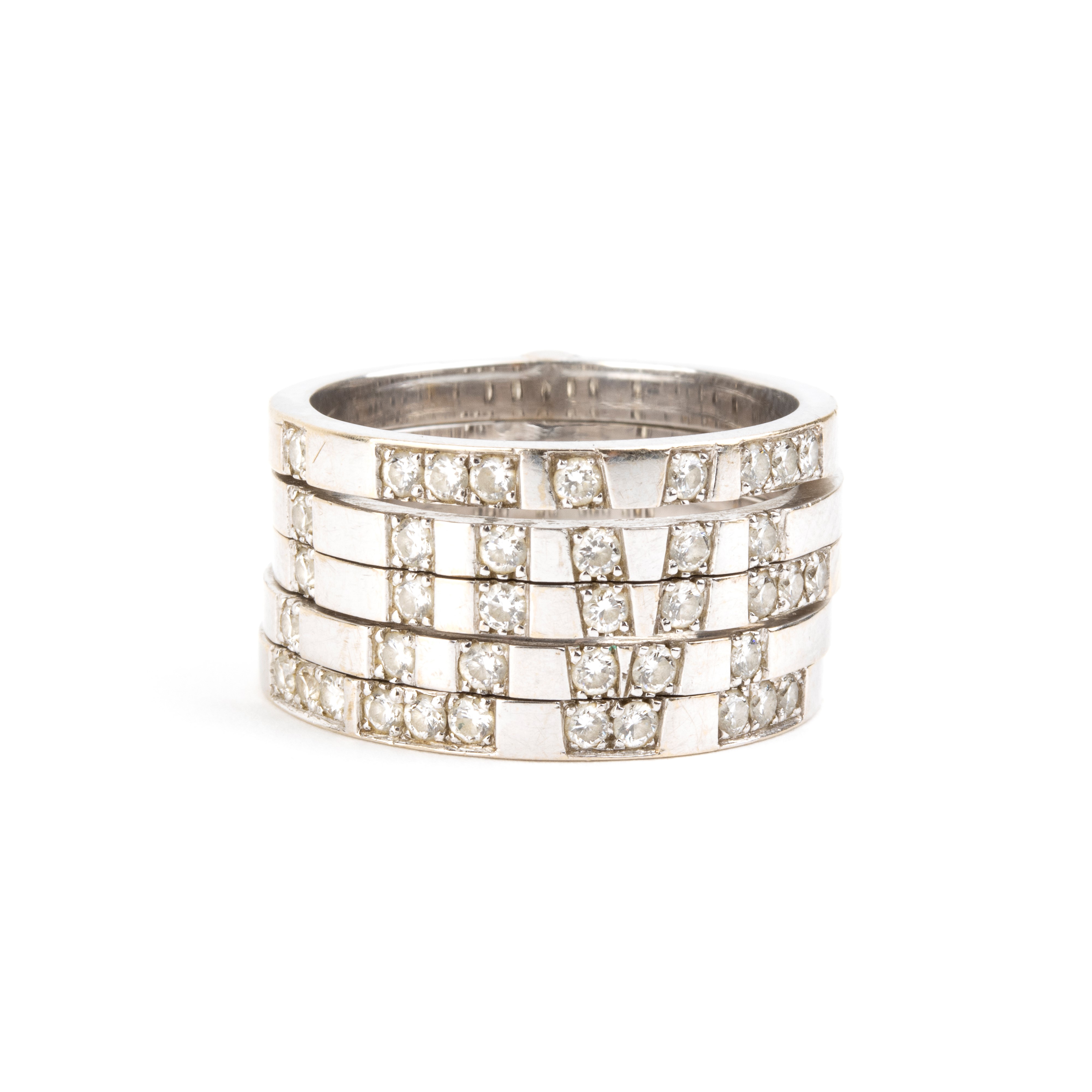 Oro bianco 18k, Anello con scritta “LOVE” in diamanti