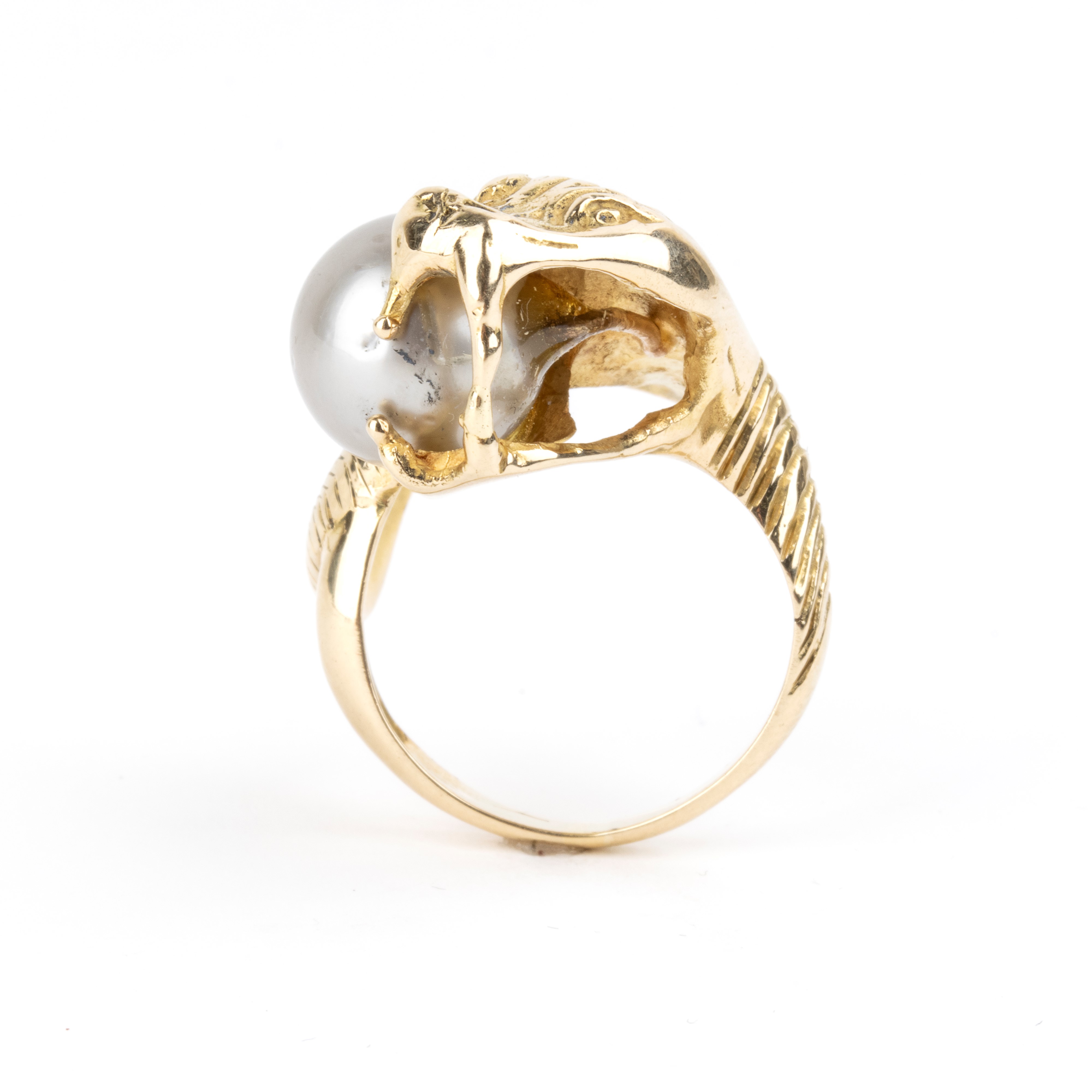 Anello, oro giallo a forma di serpente con perla Tahiti e diamante