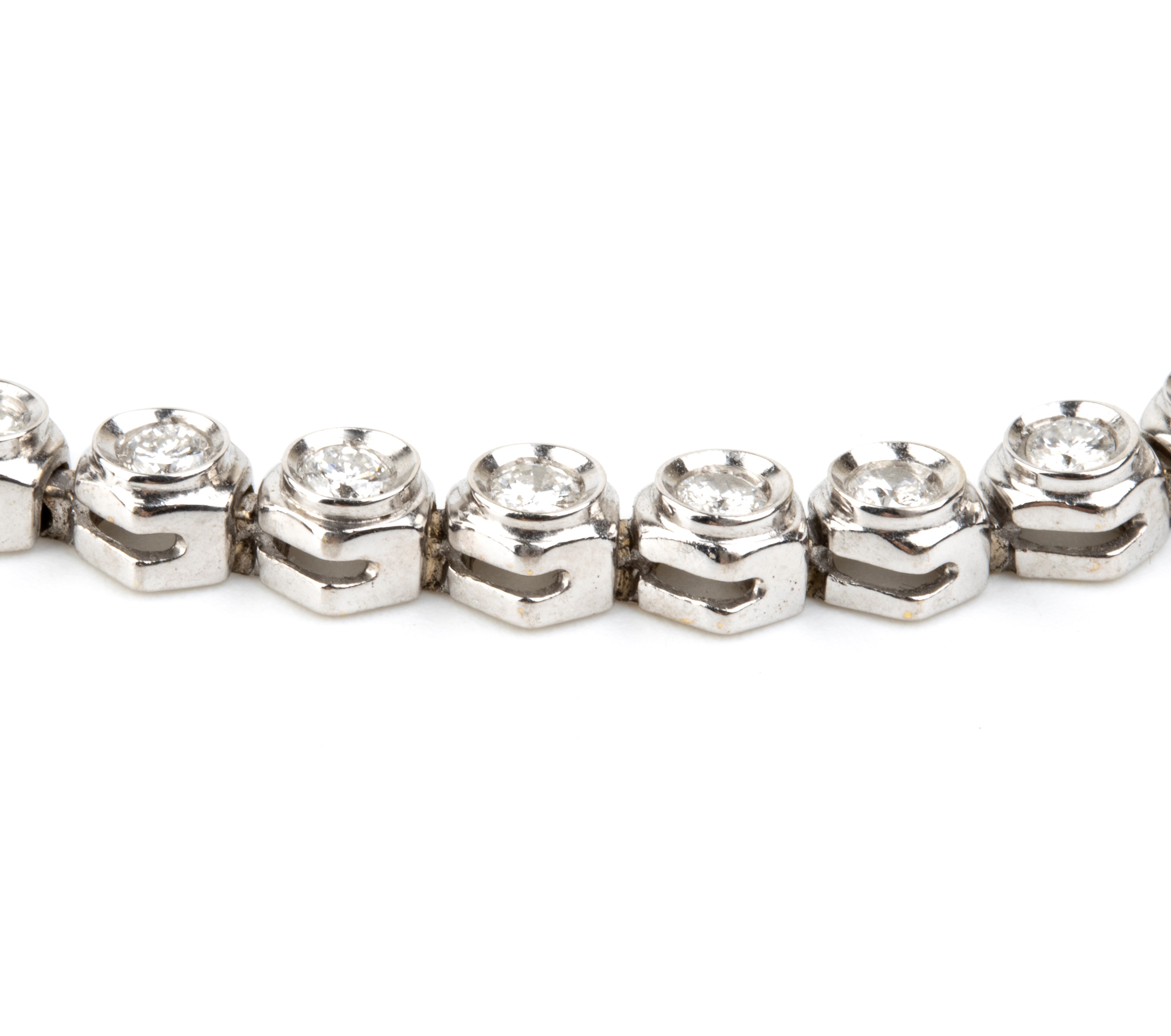 Bracciale tennis in oro bianco 18k con diamanti