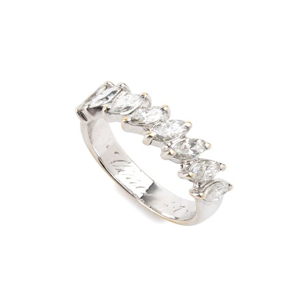 Anello veretta con diamanti    