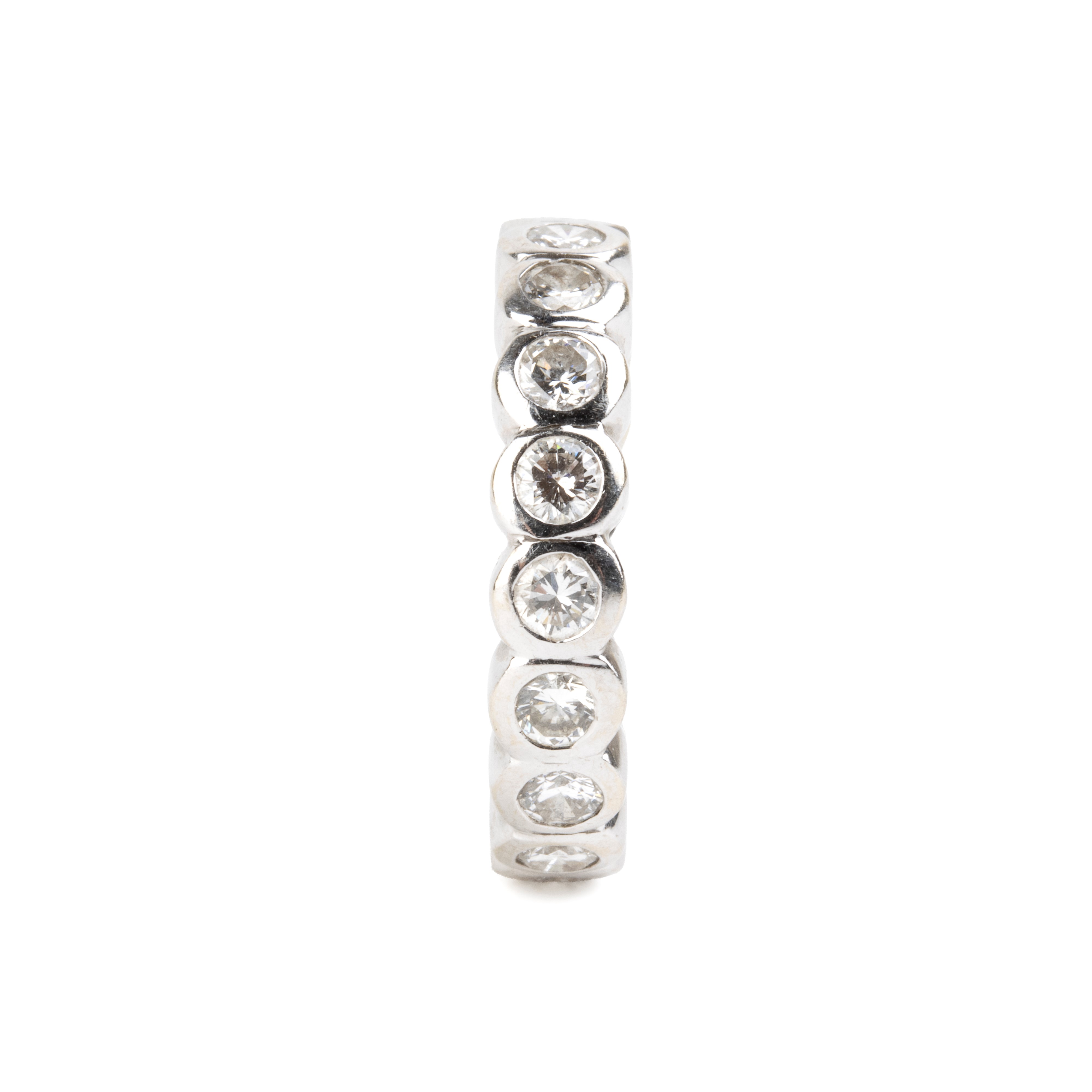 Incastonatura di diamanti, anello in oro bianco 18k