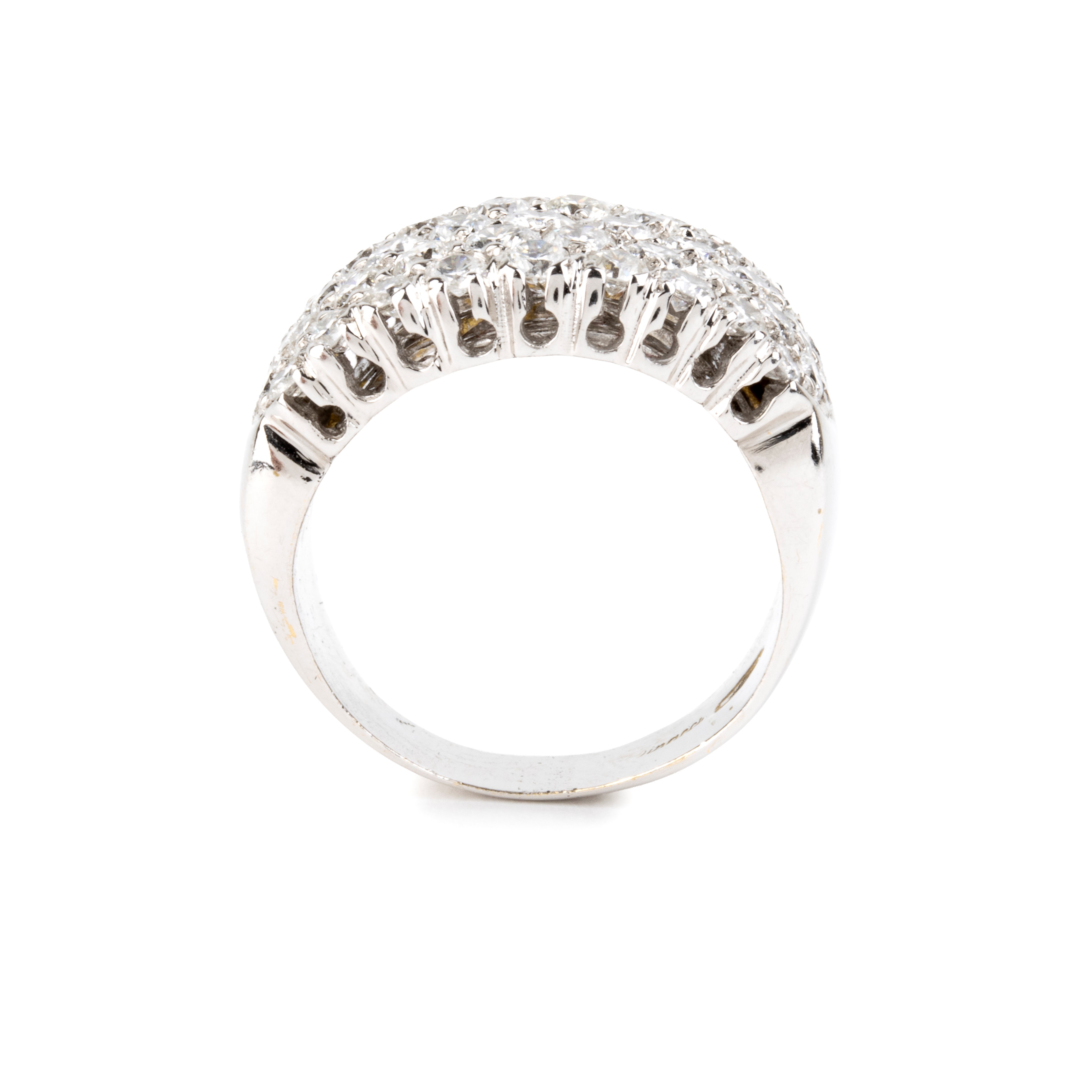 Fratelli Dinacci - Dinacci, Anello a fascia in oro bianco 18k con pavé di diamanti