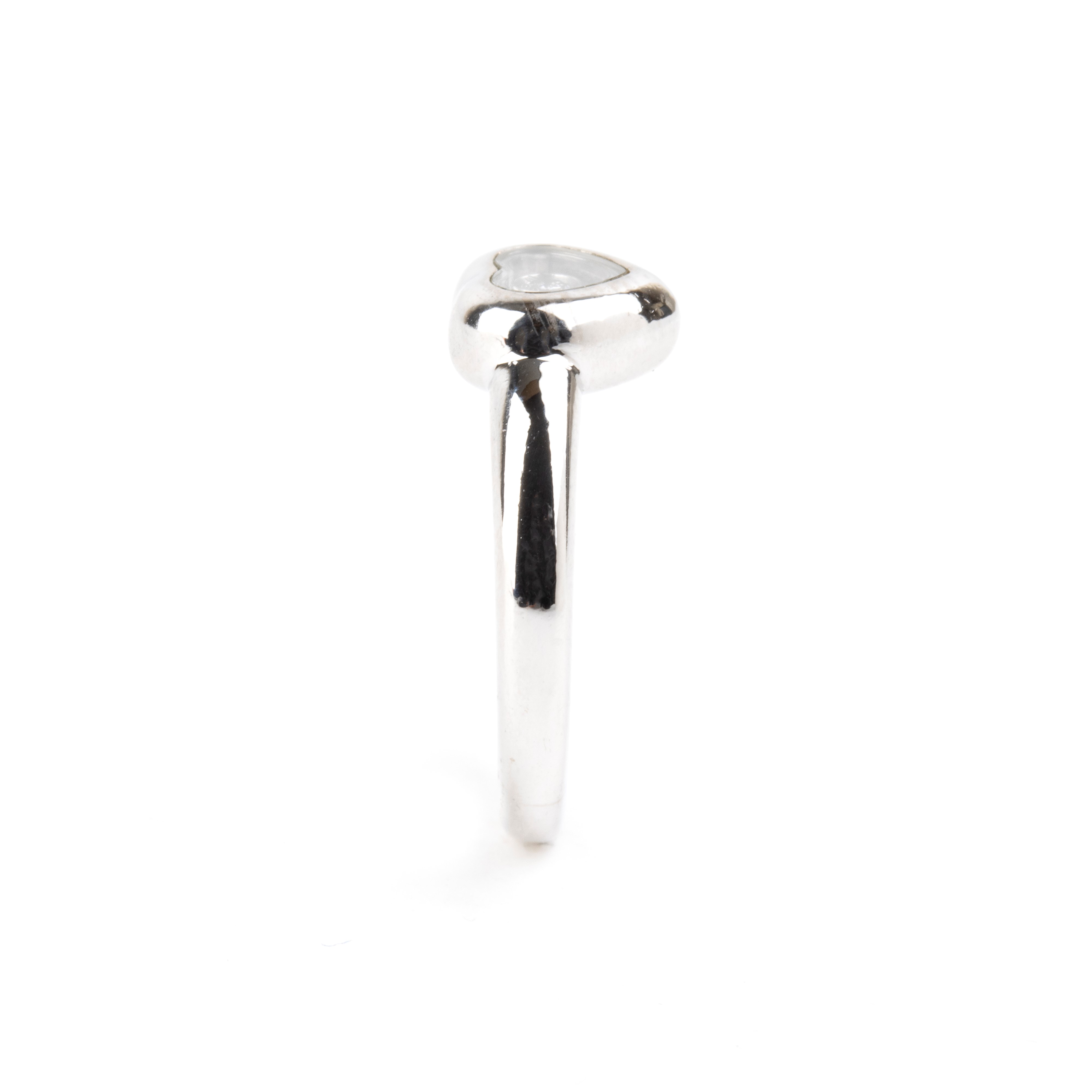 Chopard - Anello a cuore Happy Diamonds in oro bianco 18k con diamante mobile e zaffiro