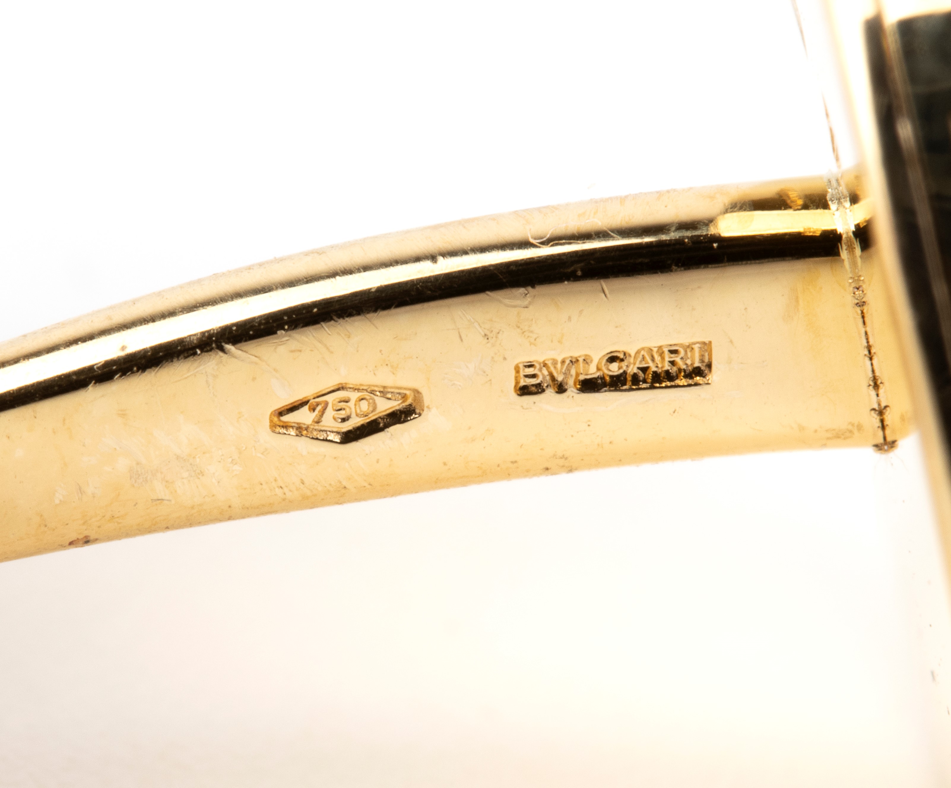 Bulgari - Bvlgari, Paio di gemelli rotondi in oro giallo 18k con inserto di madreperla