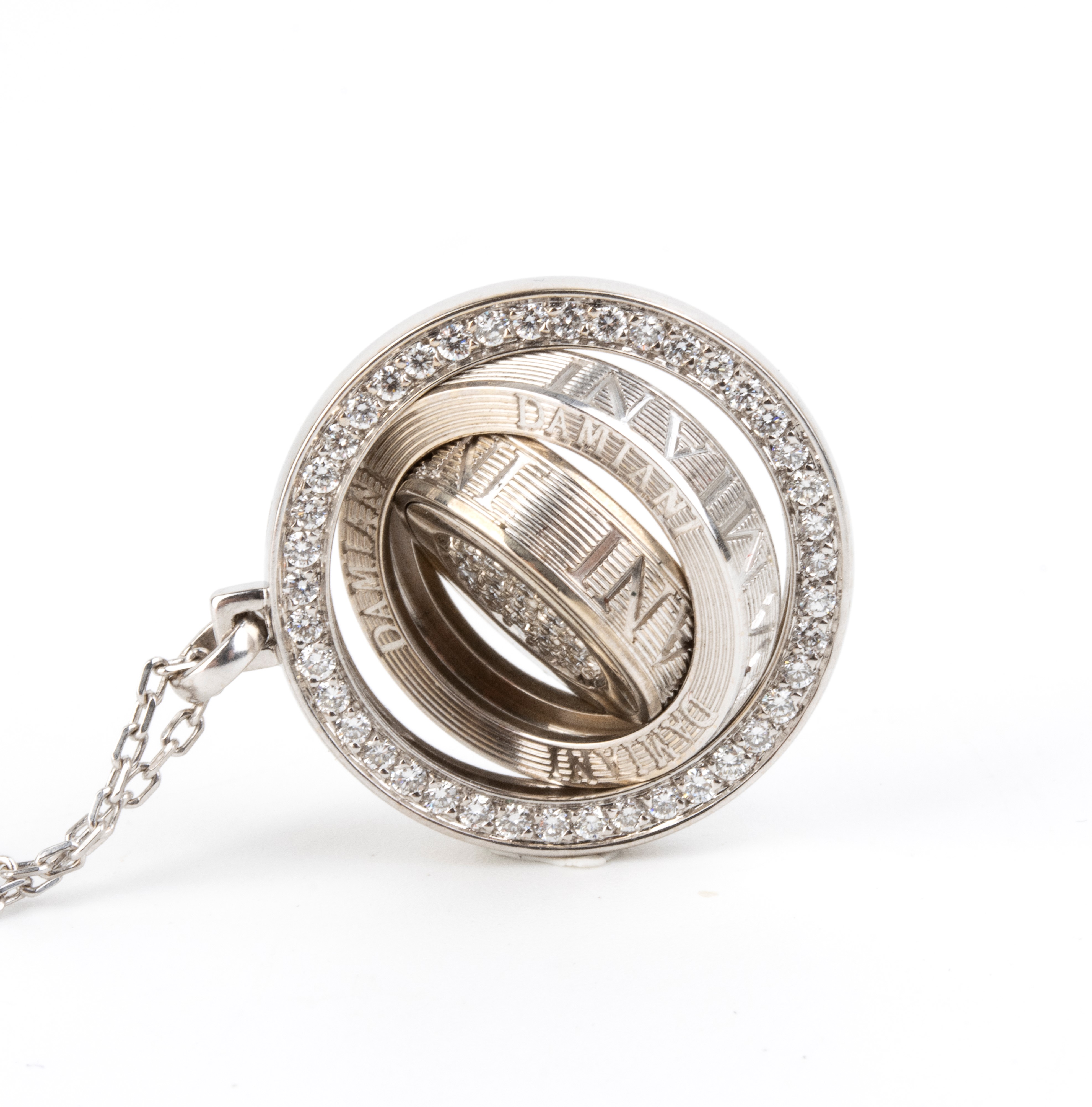 Damiani - Girocollo "ORBITAL" con pendente in oro bianco 18k e diamanti