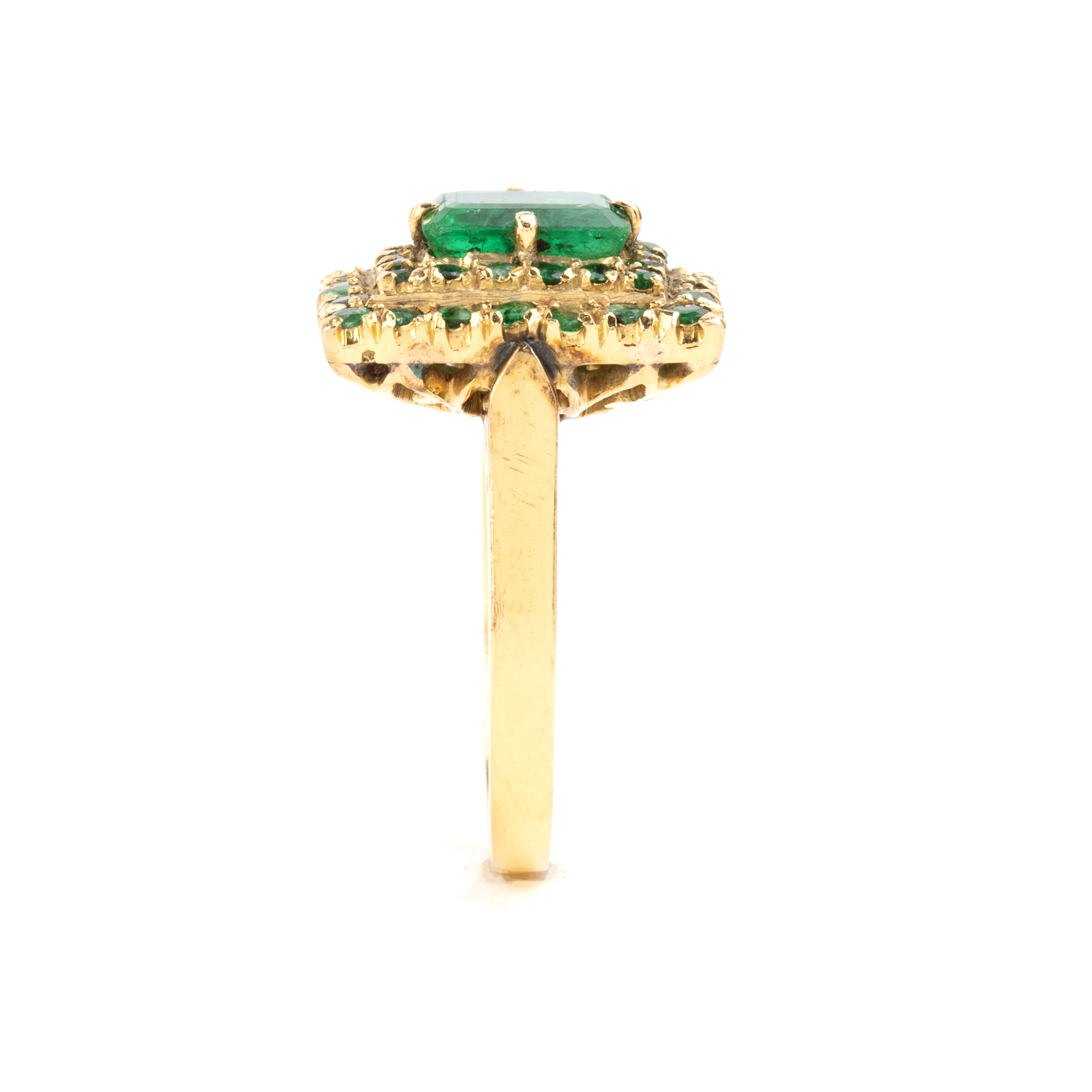 Anello in oro bianco 18k con smeraldi