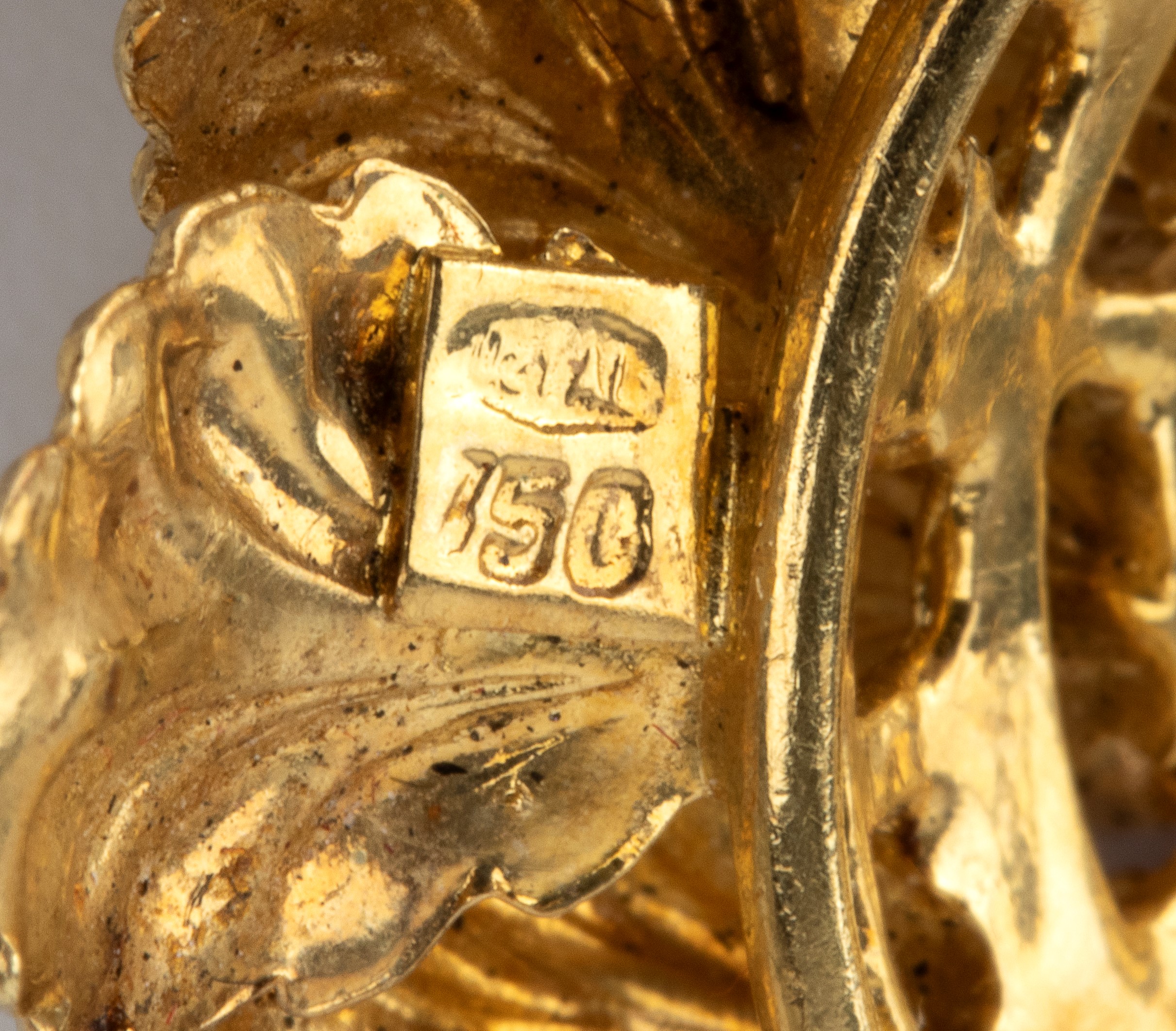 Spilla, oro giallo 18k con rubini e diamanti, anni '60