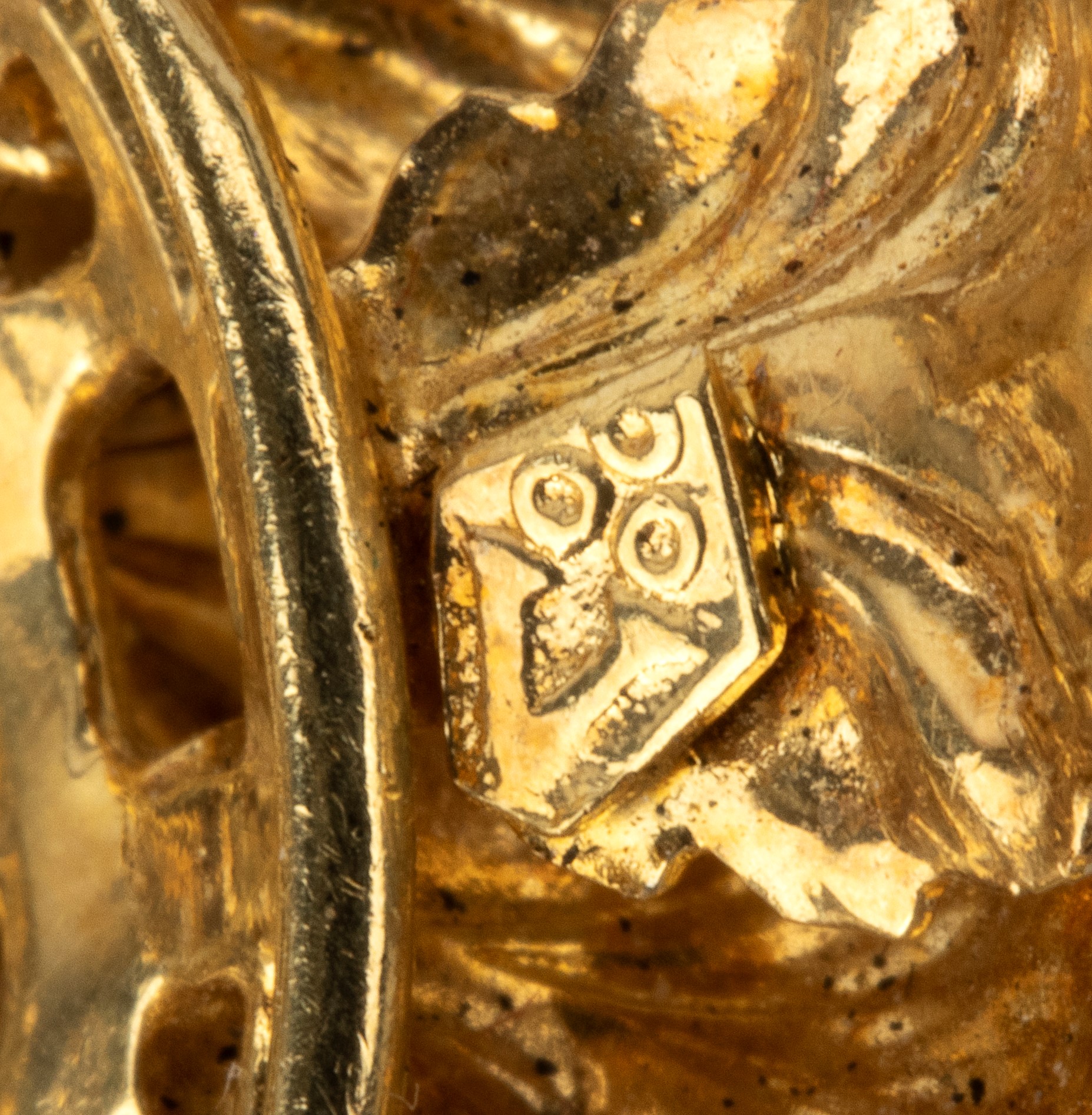 Spilla, oro giallo 18k con rubini e diamanti, anni '60