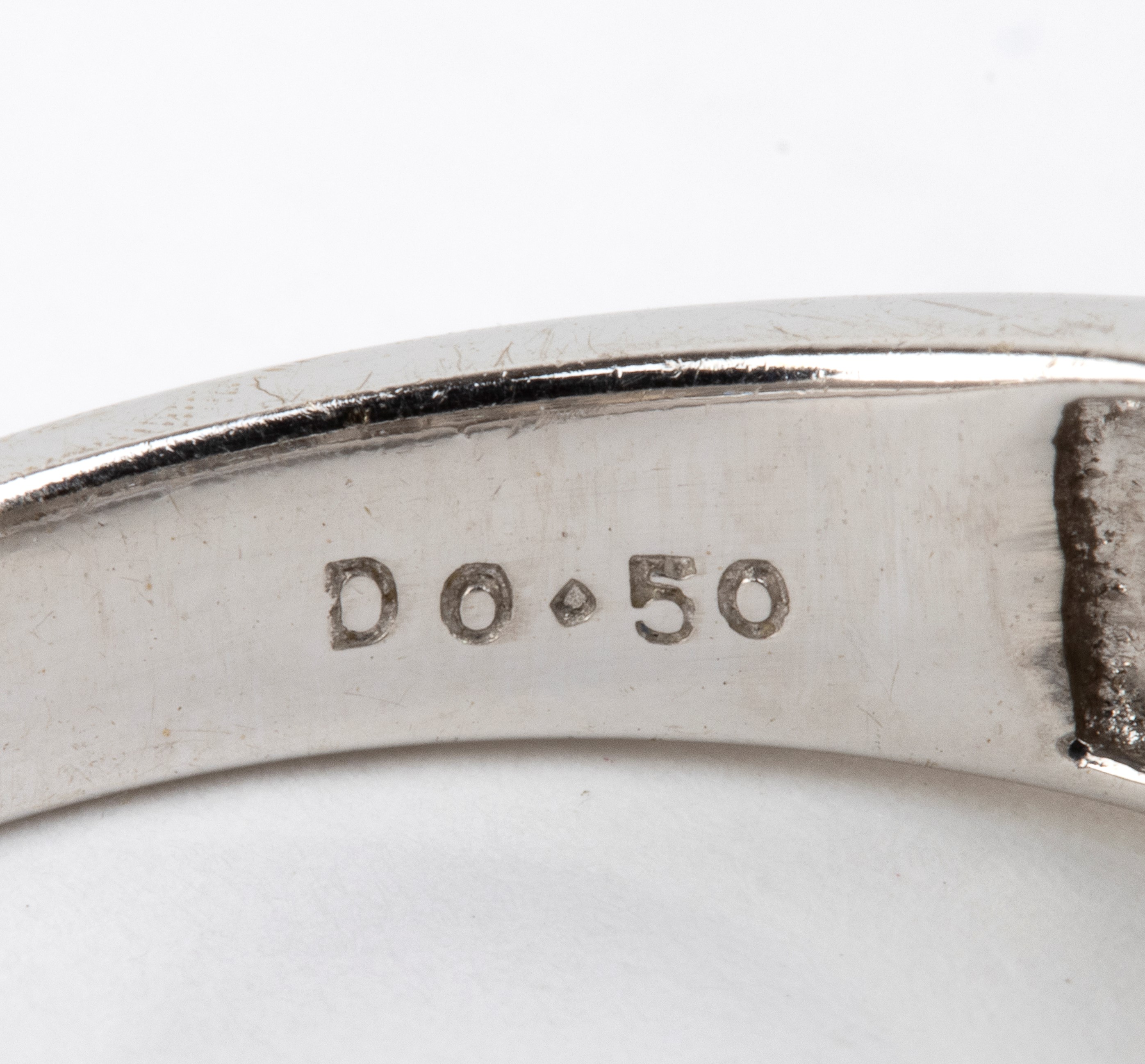 Anello a fascia in oro bianco 18k con diamanti (pavé)