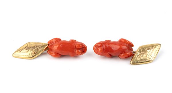 Gemelli da polso in oro e corallo mediterraneo
