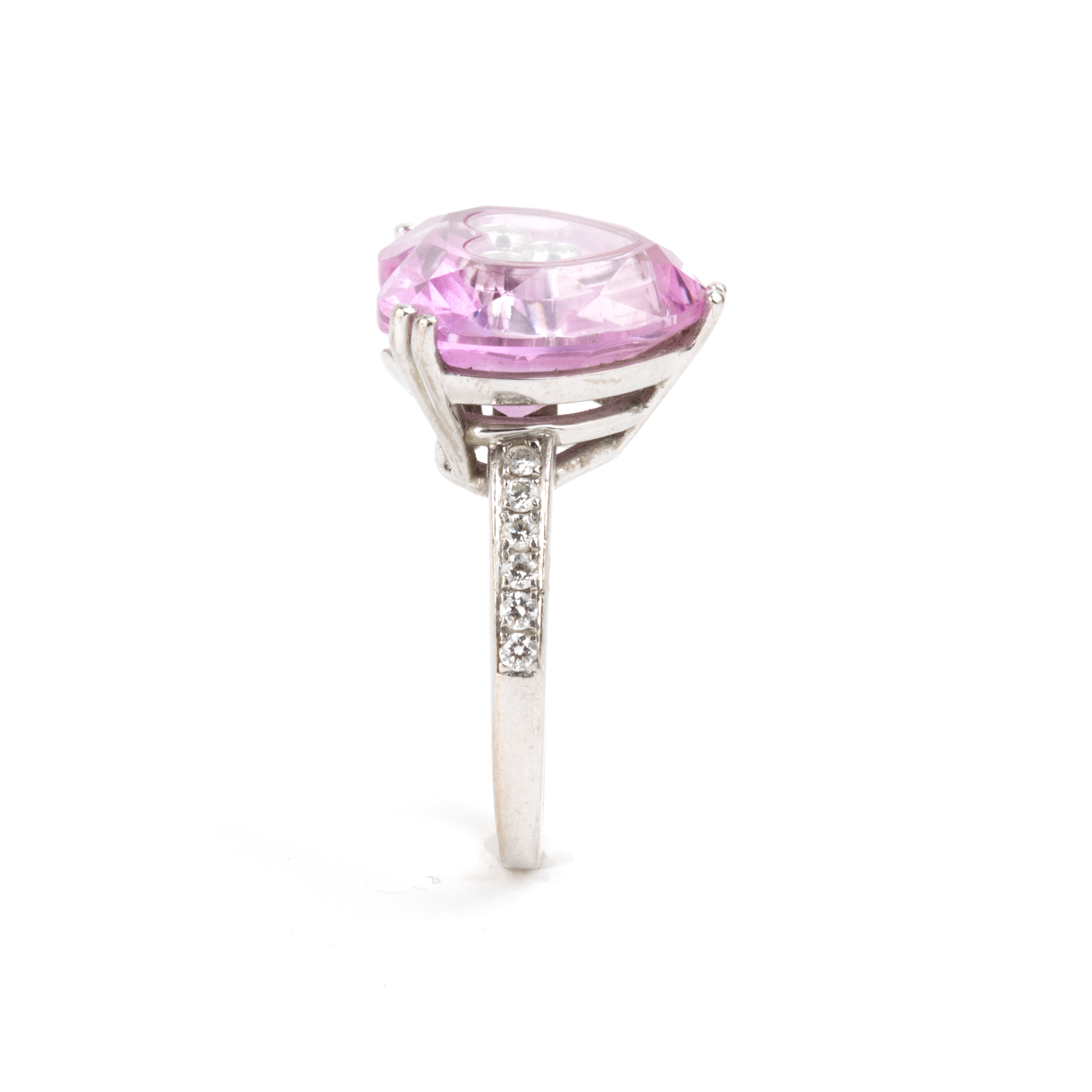 Chopard - Anello Happy Diamonds a cuore in oro bianco 18k con diamanti mobili e vetri zaffiro