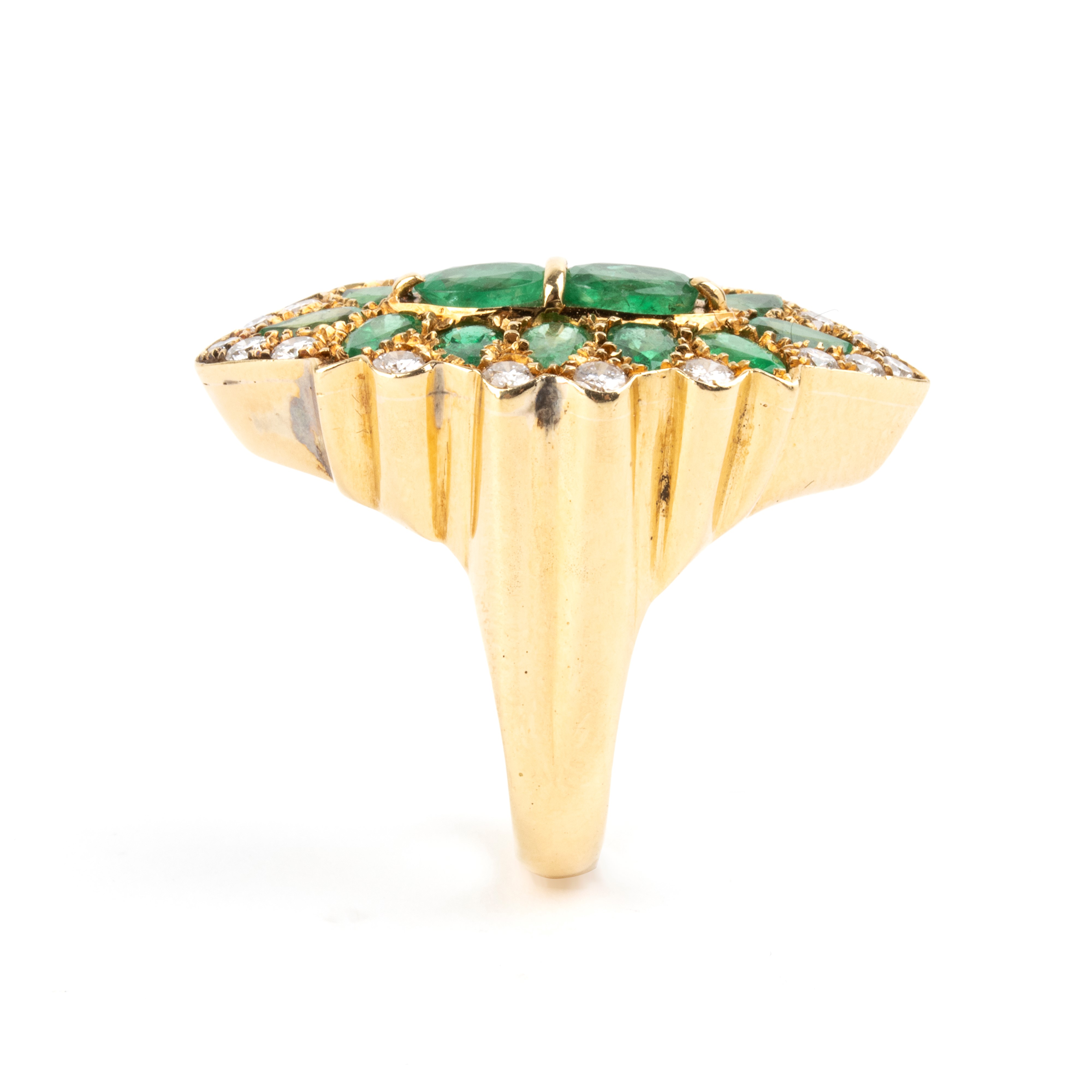 Filippo Moroni - Anello a fascia in oro giallo con smeraldi e diamanti