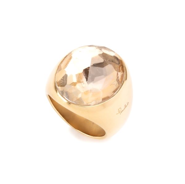Anello a fascia in oro con quarzo rosa