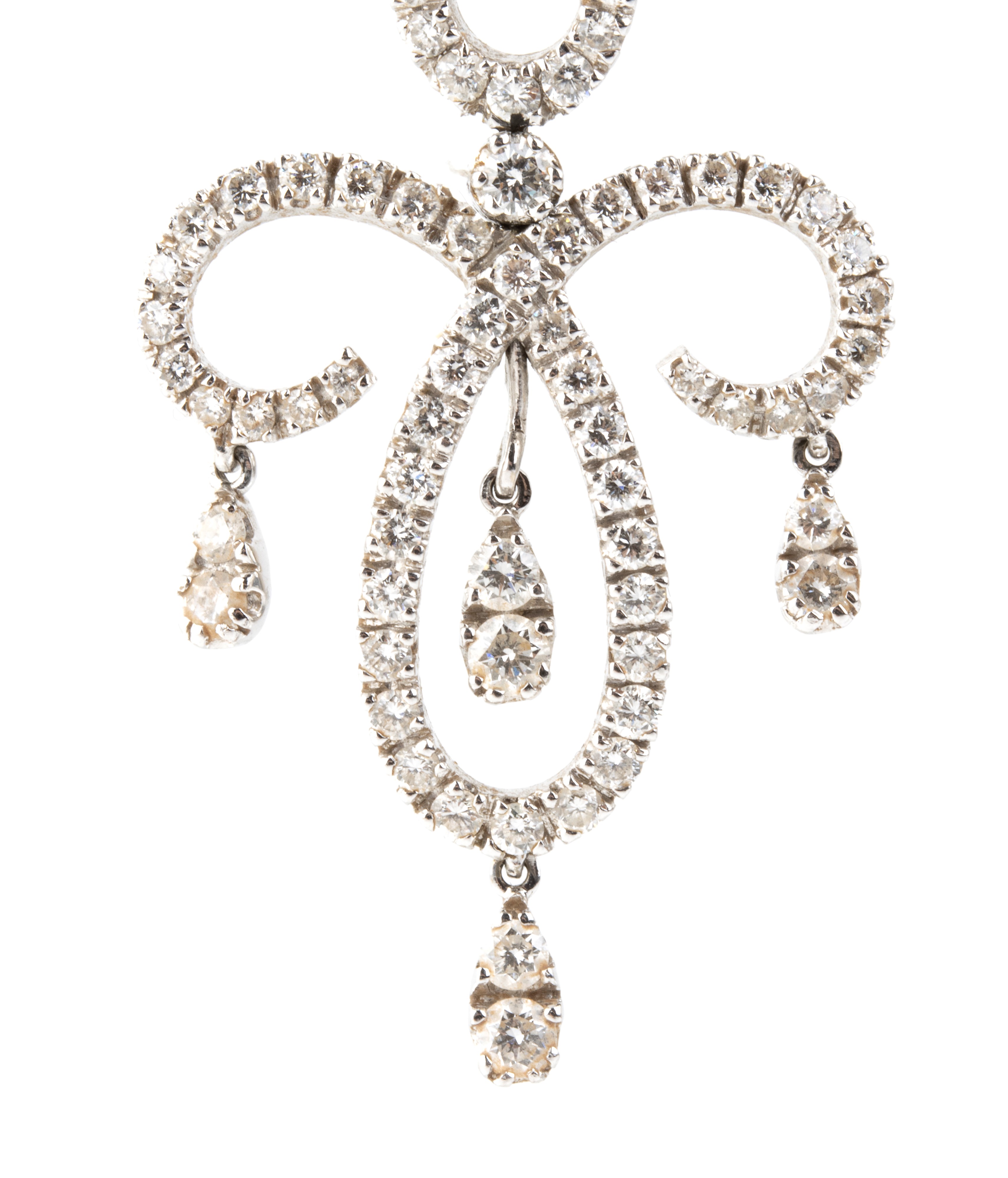 Orecchini pendenti “chandelier”, oro bianco 18k e diamanti