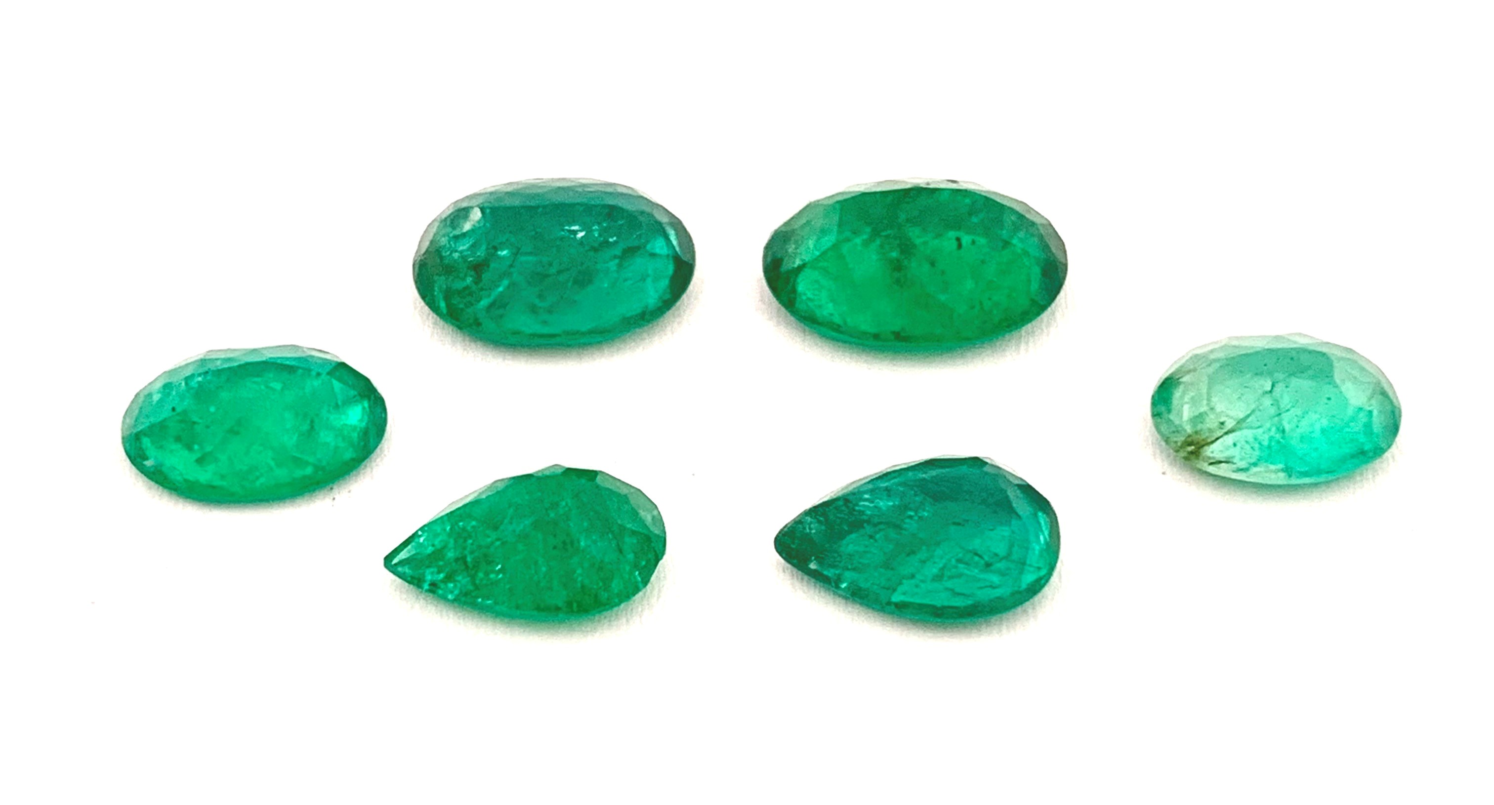 Lotto di 6 smeraldi naturali, Brasile, taglio ovale e a goccia, ca. 12,00 ct