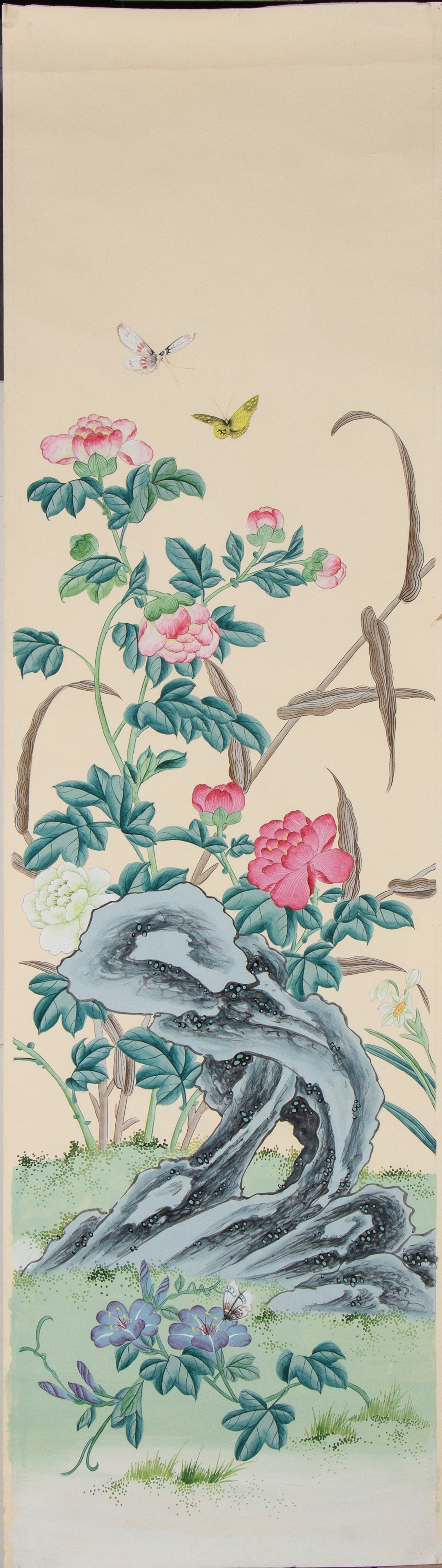 Guache su carta, composizione a quattro pannelli con roccia, farfalla e fiori (Cina, inizio XX se...