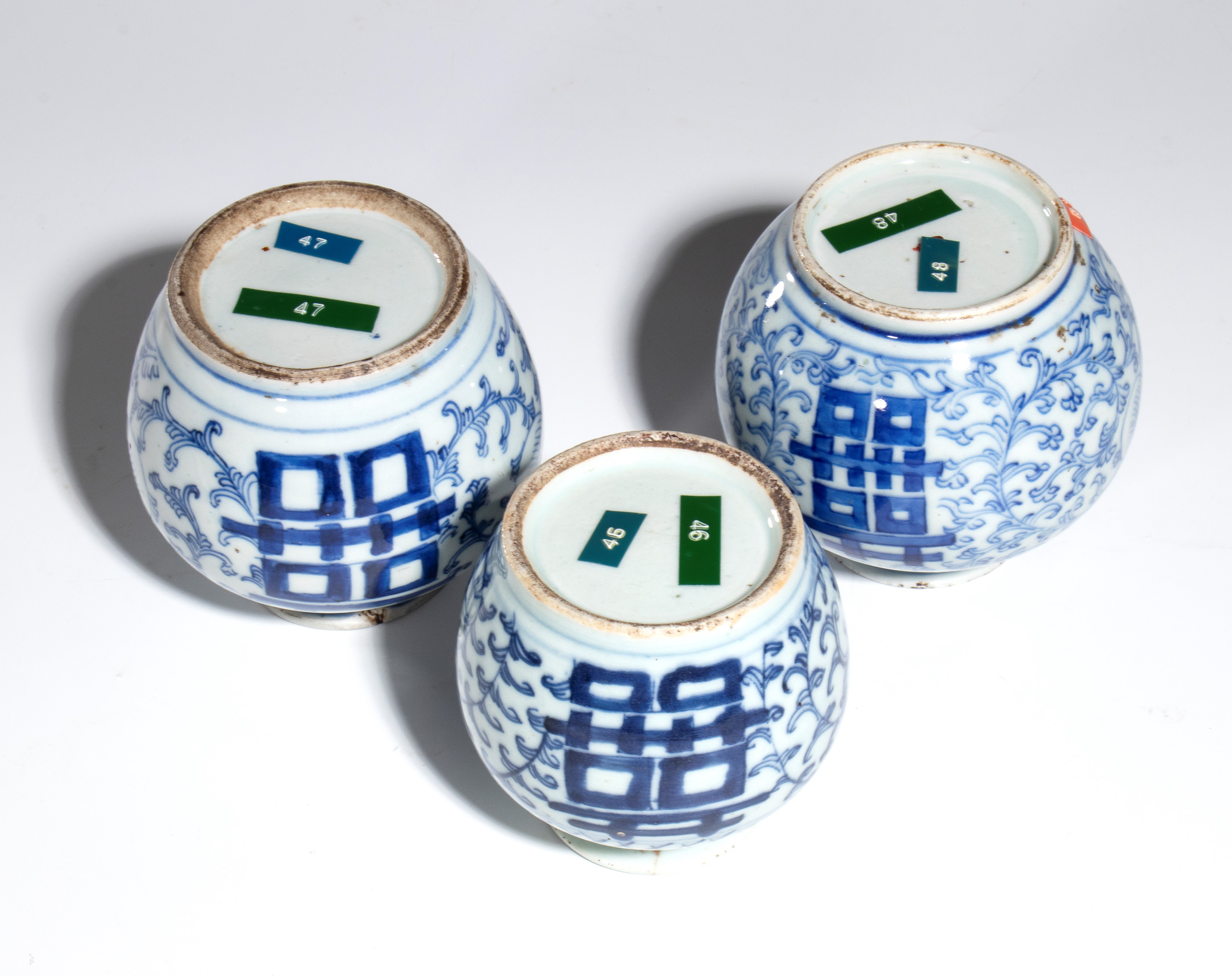 Cina del XX secolo, Tre piccoli vasi