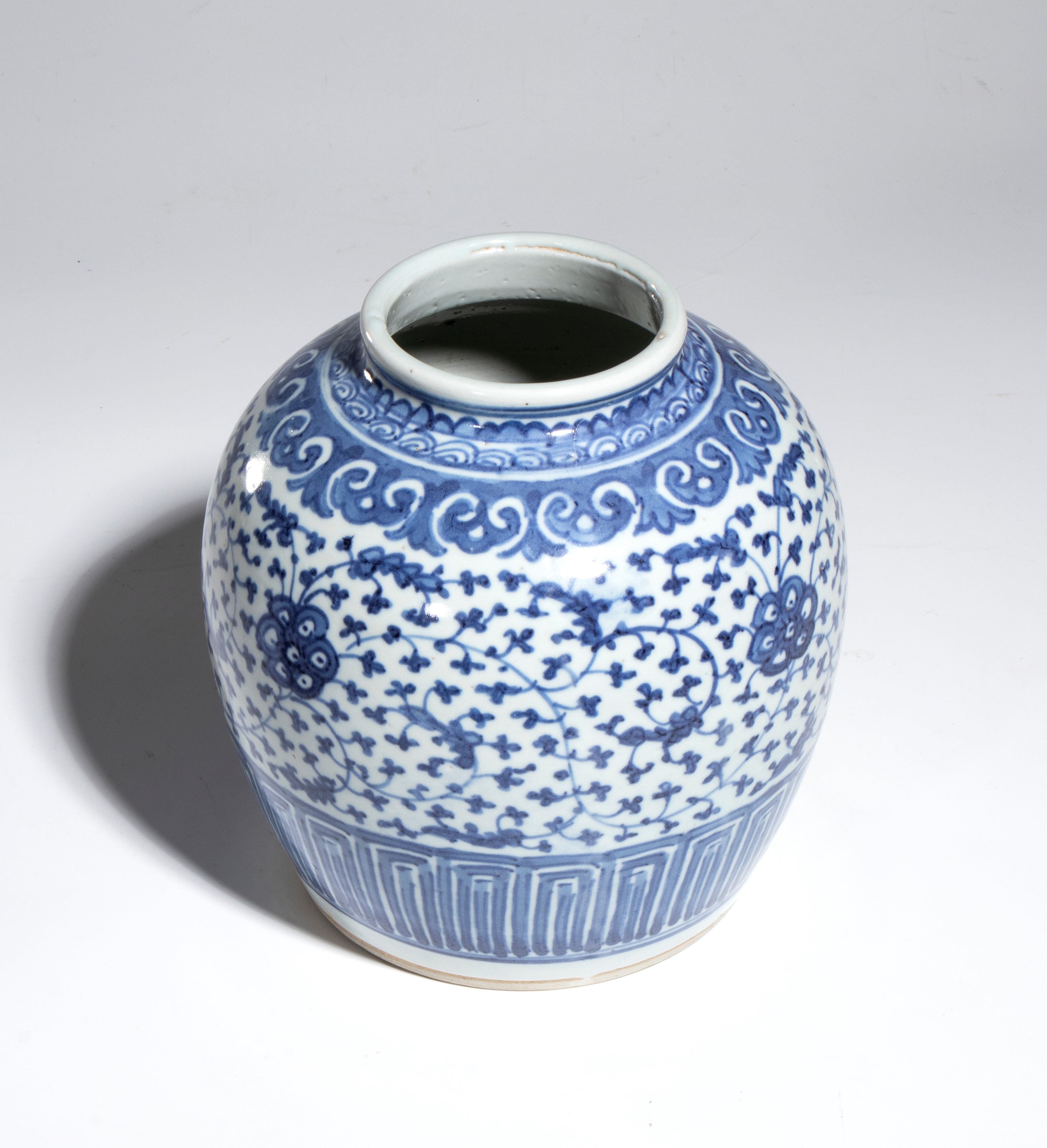 Vaso, porcellana bianca e blu (Cina, XX secolo)