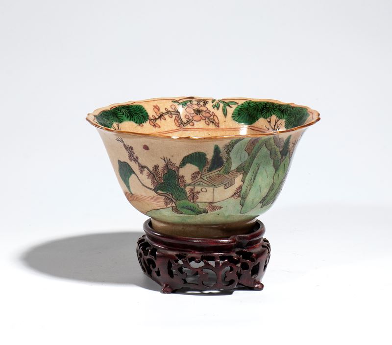 Cina, dinastia Qing (periodo Kangxi), Ciotola in porcellana decorata con scene naturalistiche