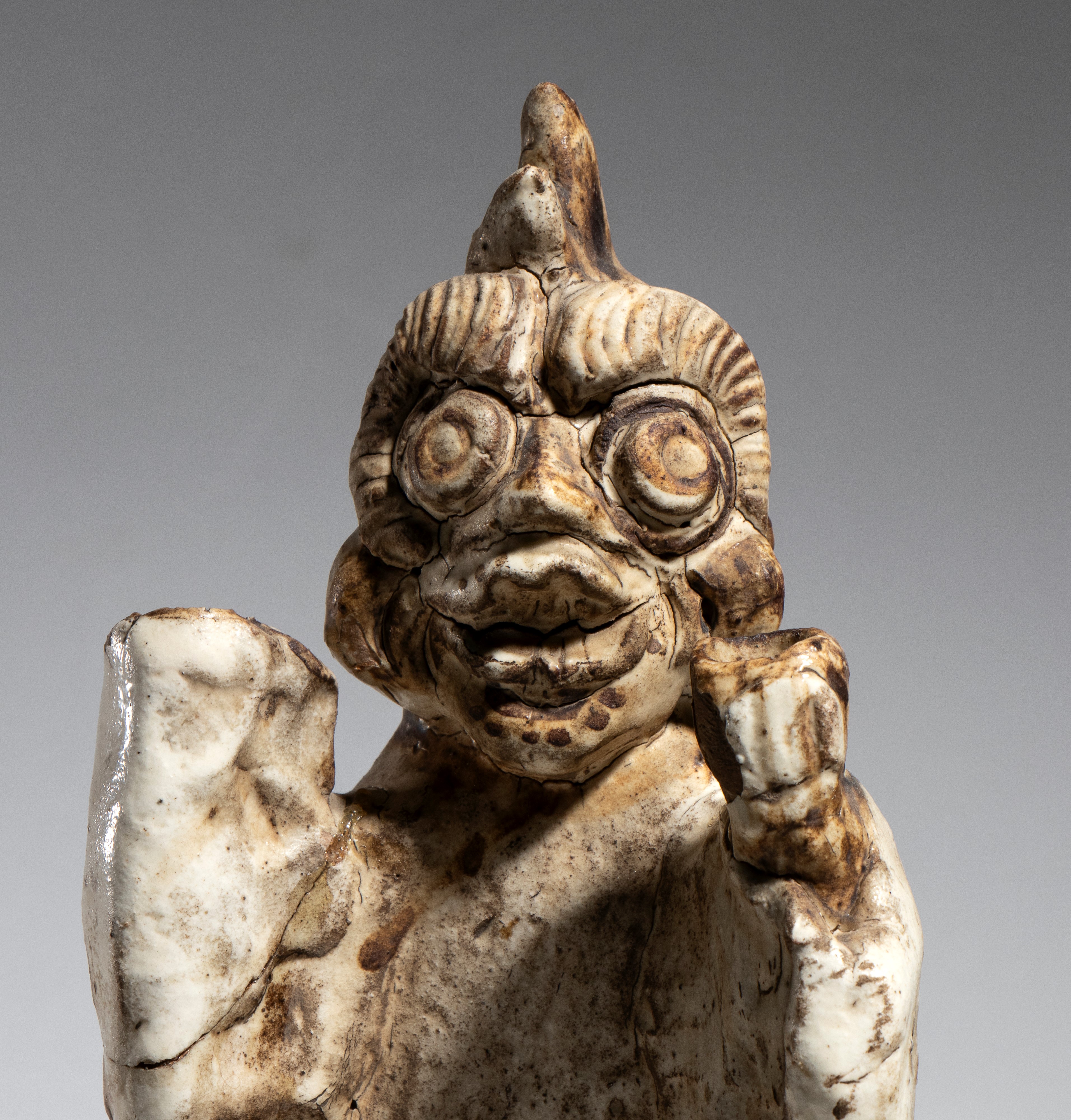 Asia del Sud Est, Figura di demone in ceramica a smalto bianco, XIX secolo