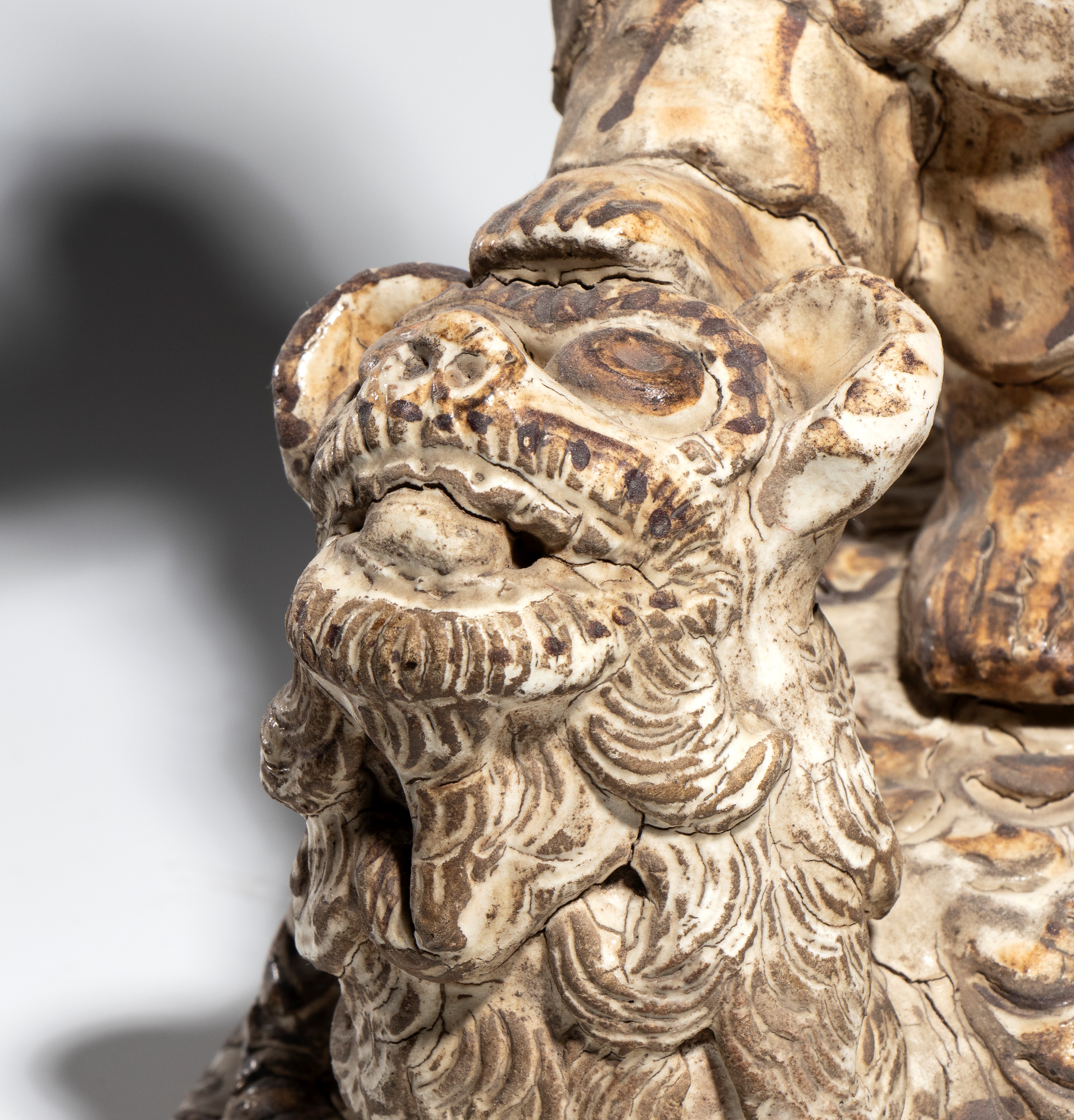 Asia del Sud Est, Figura di demone in ceramica a smalto bianco, XIX secolo