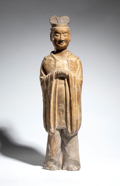 Figura in ceramica, funzionario di corte, Cina, dinastia Tang (VIII secolo)