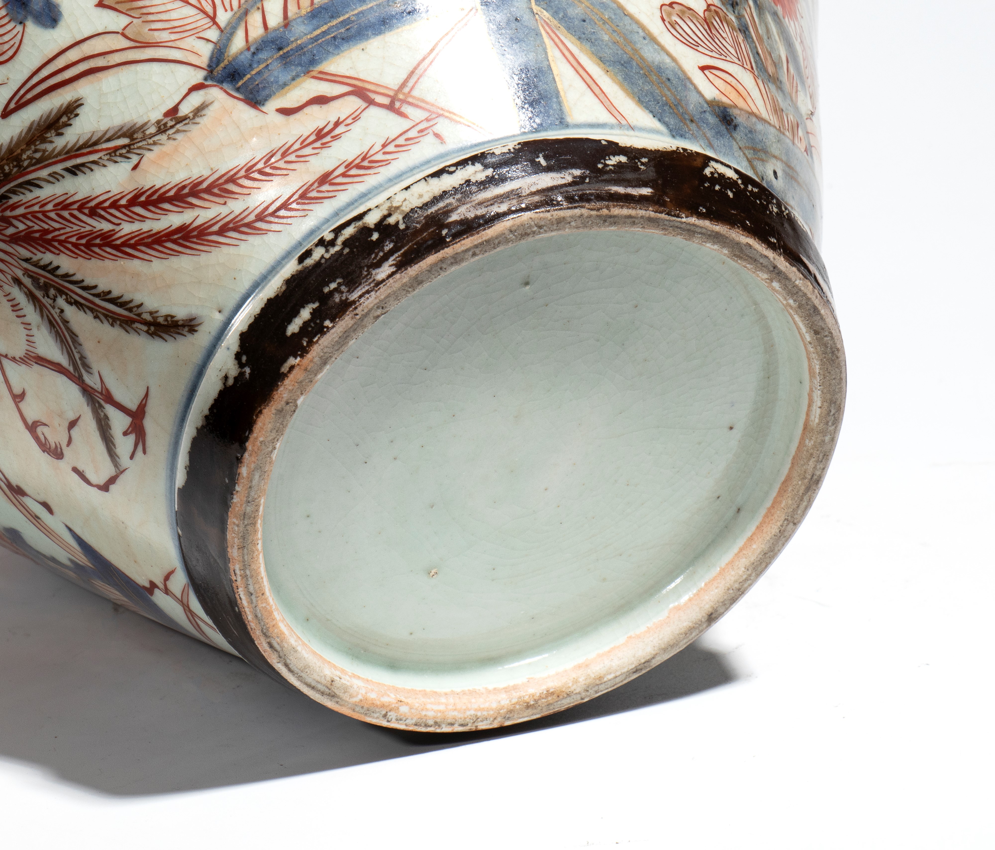 Vaso Imari senza coperchio, porcellana policroma con motivi floreali e uccelli (Giappone, XVIII s...