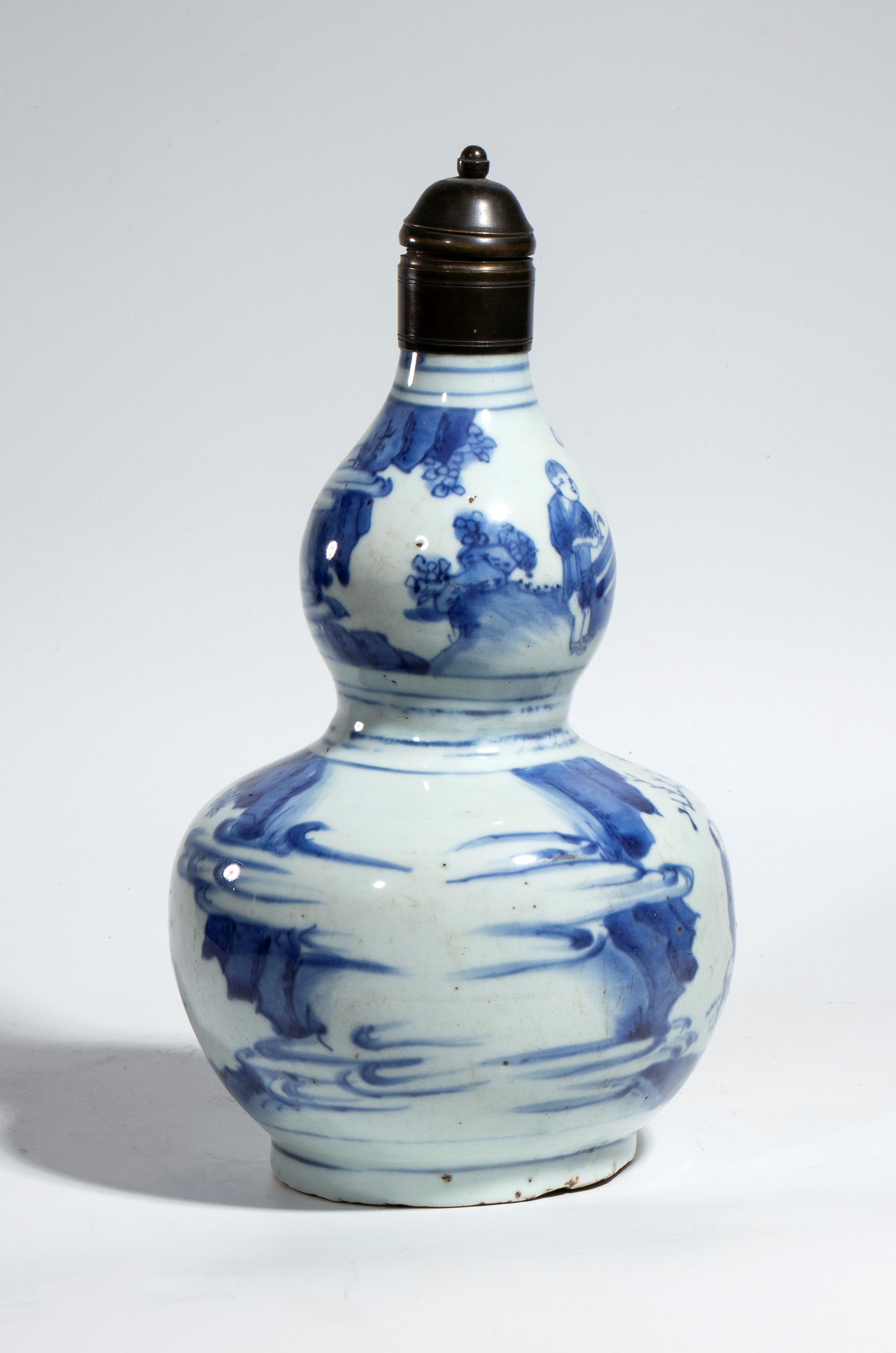 Vaso a forma di zucca, porcellana bianca e blu, decorazione figurativa, con tappo a pomello, Cina...