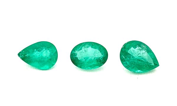 Lotto di 3 smeraldi naturali