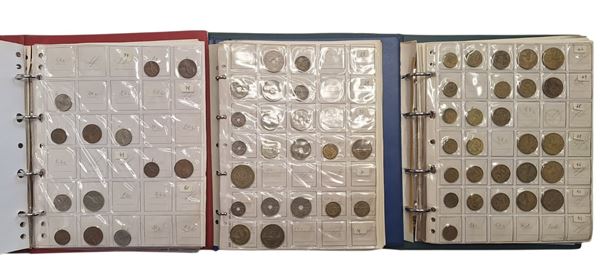 ESTERE. 3 album contenenti 525 monete XX secolo. AUSTRALIA-FRANCIA-BRASILE. Nominali, metalli, date e conservazioni varie. Argento escluso.