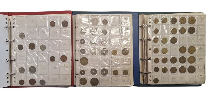 Estere. 3 Album Contenenti 525 Monete XX Secolo. Australia-francia-brasile. Nominali, Metalli, Da...