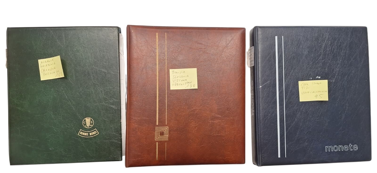 Estere. 3 Album Contenenti 401 Monete XX Secolo. Albania-macedonia-croazia-bosnia-slovenia-tunisi...