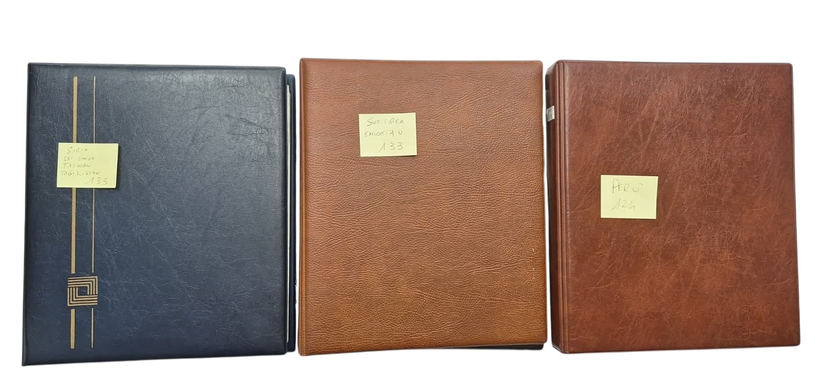 Estere. 3 Album Contenenti 390 Monete XX Secolo. Siria-sri Lanka-taiwan-tagikistan-sudafrica-emir...