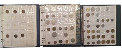 Estere. 3 Album Contenenti 419 Monete XX Secolo. Usa (1 Cent)-sudafrica-nazioni Varie. Nominali, ...
