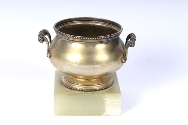 Vaso biansato in argento