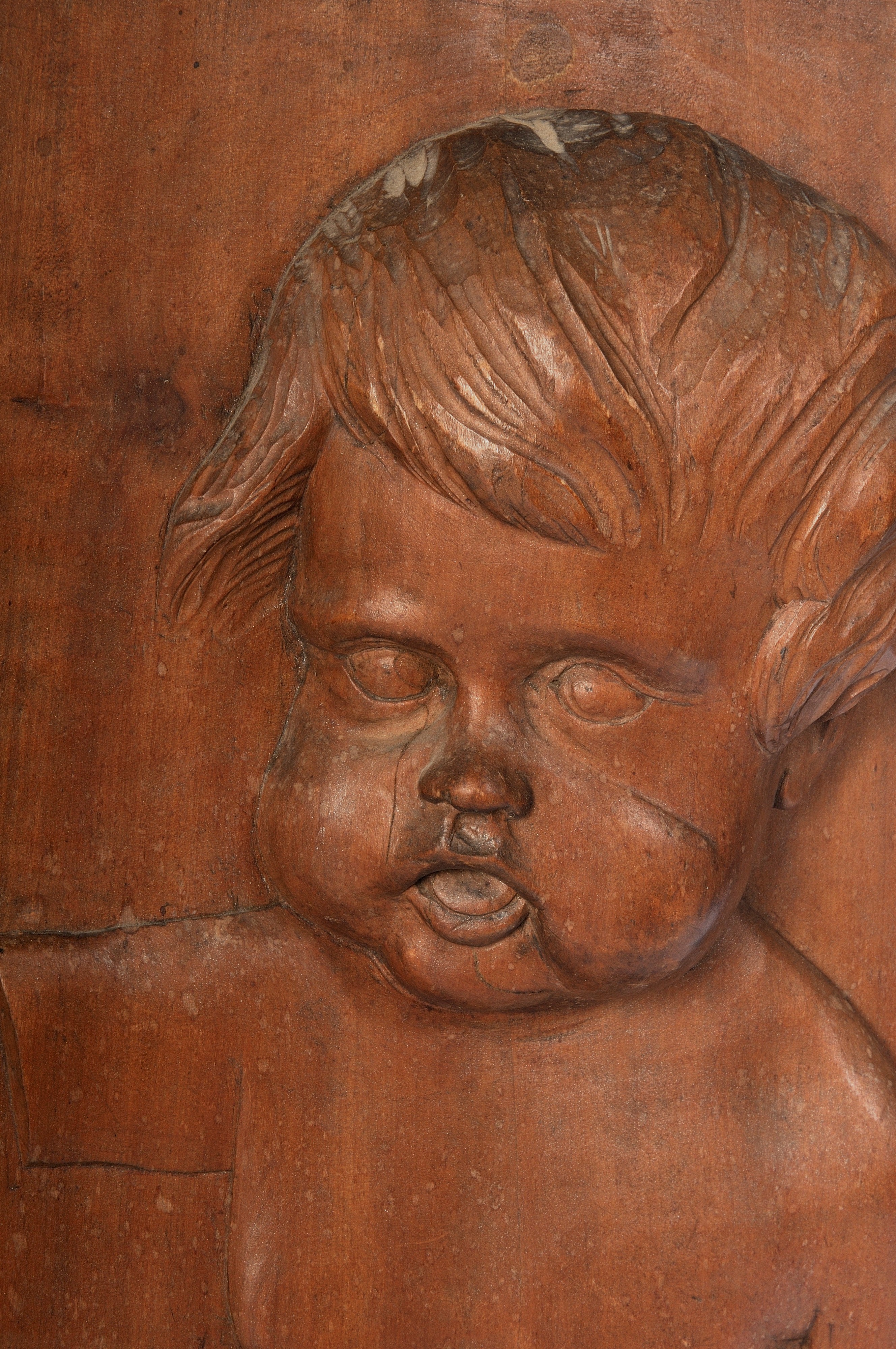 Busto di Fanciullo in Altorilievo in Legno