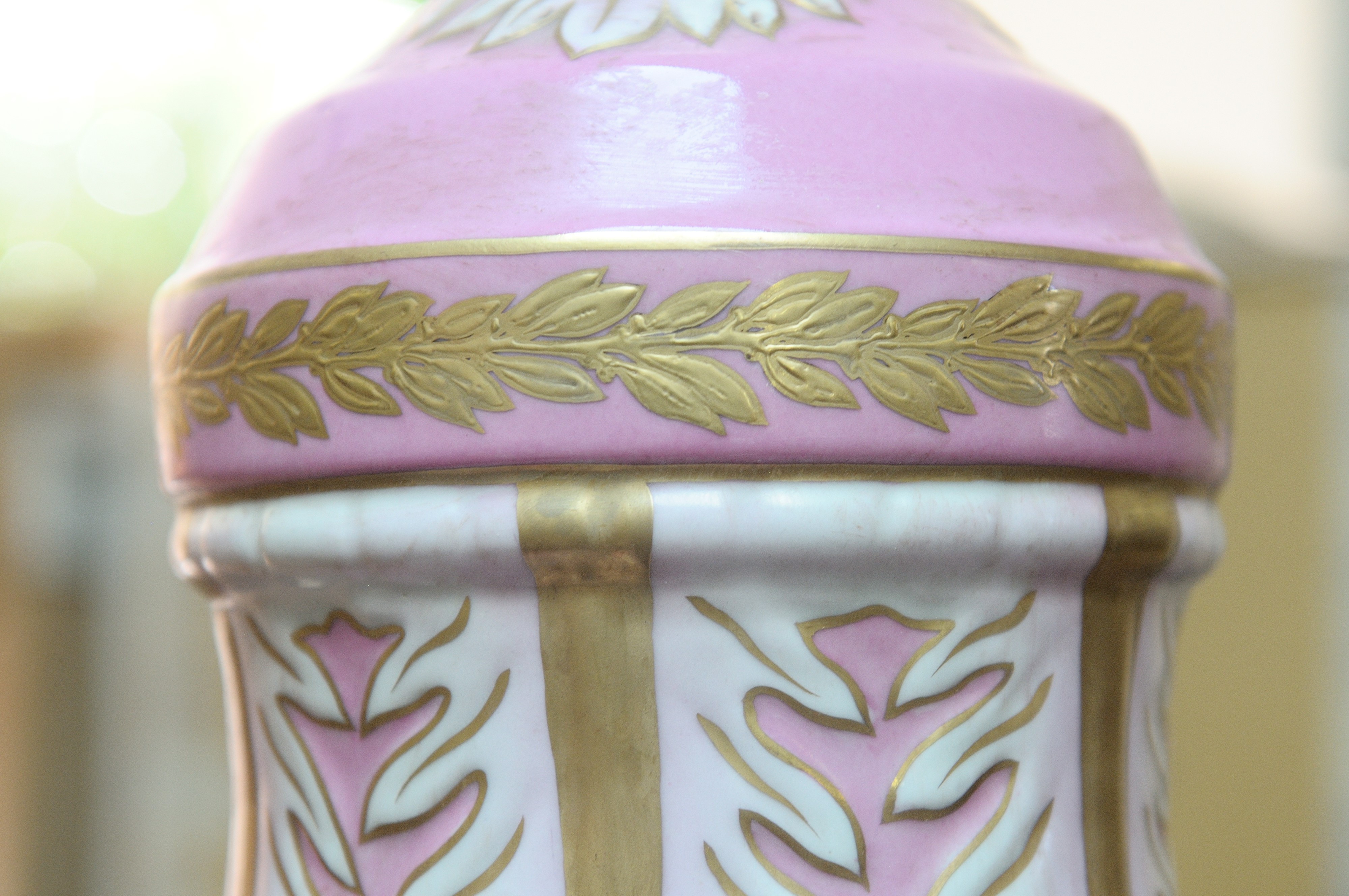 Grande Vaso Ad Urna in Porcellana Rosa