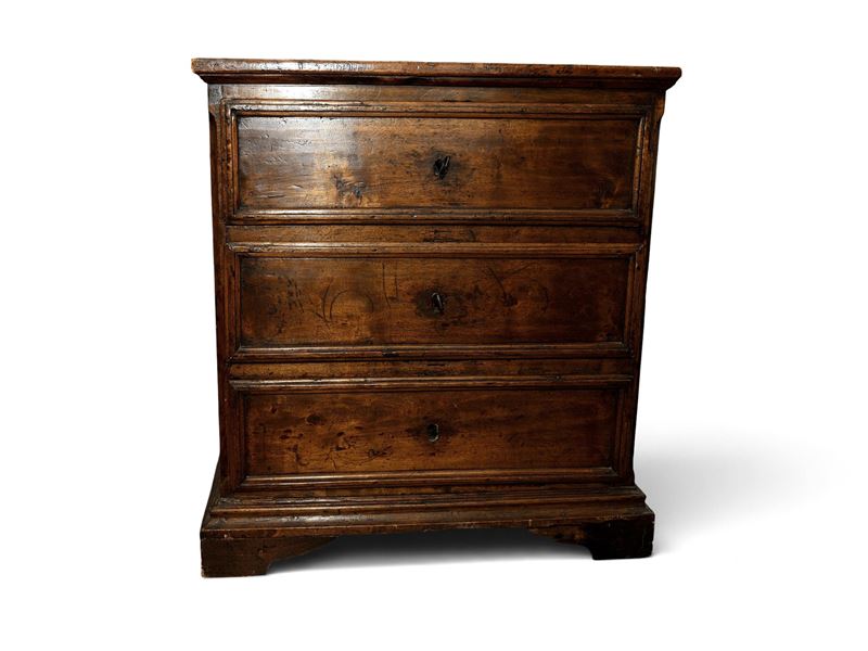 Cassettone in Legno a Tre Cassetti