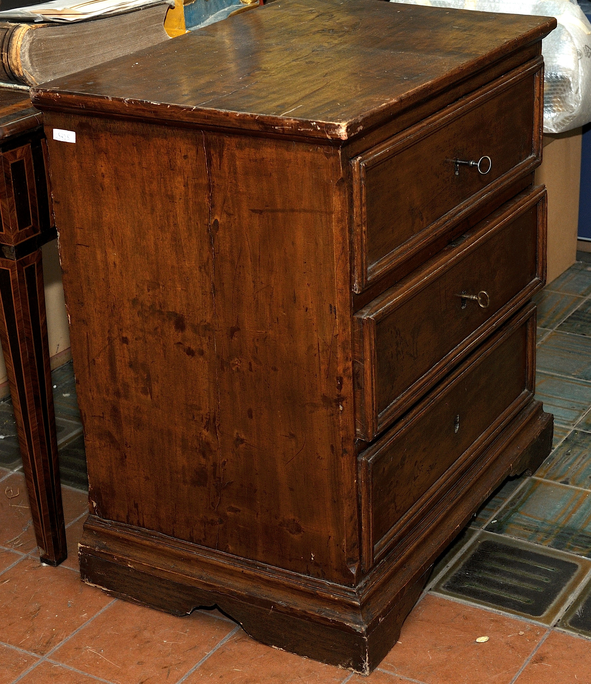 Cassettone in Legno a Tre Cassetti