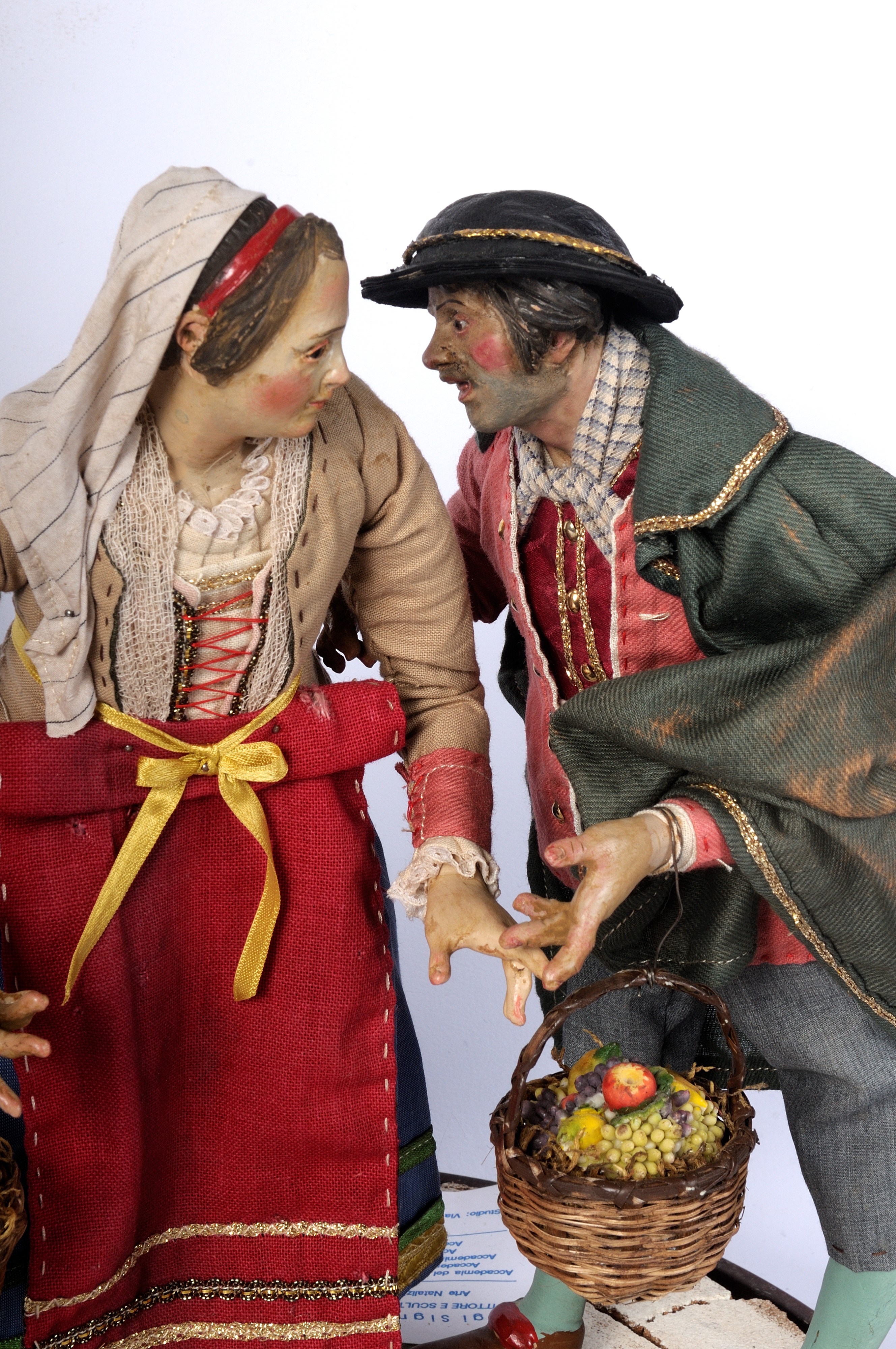 Insieme di Due Gruppi Plastici con Tre Figure